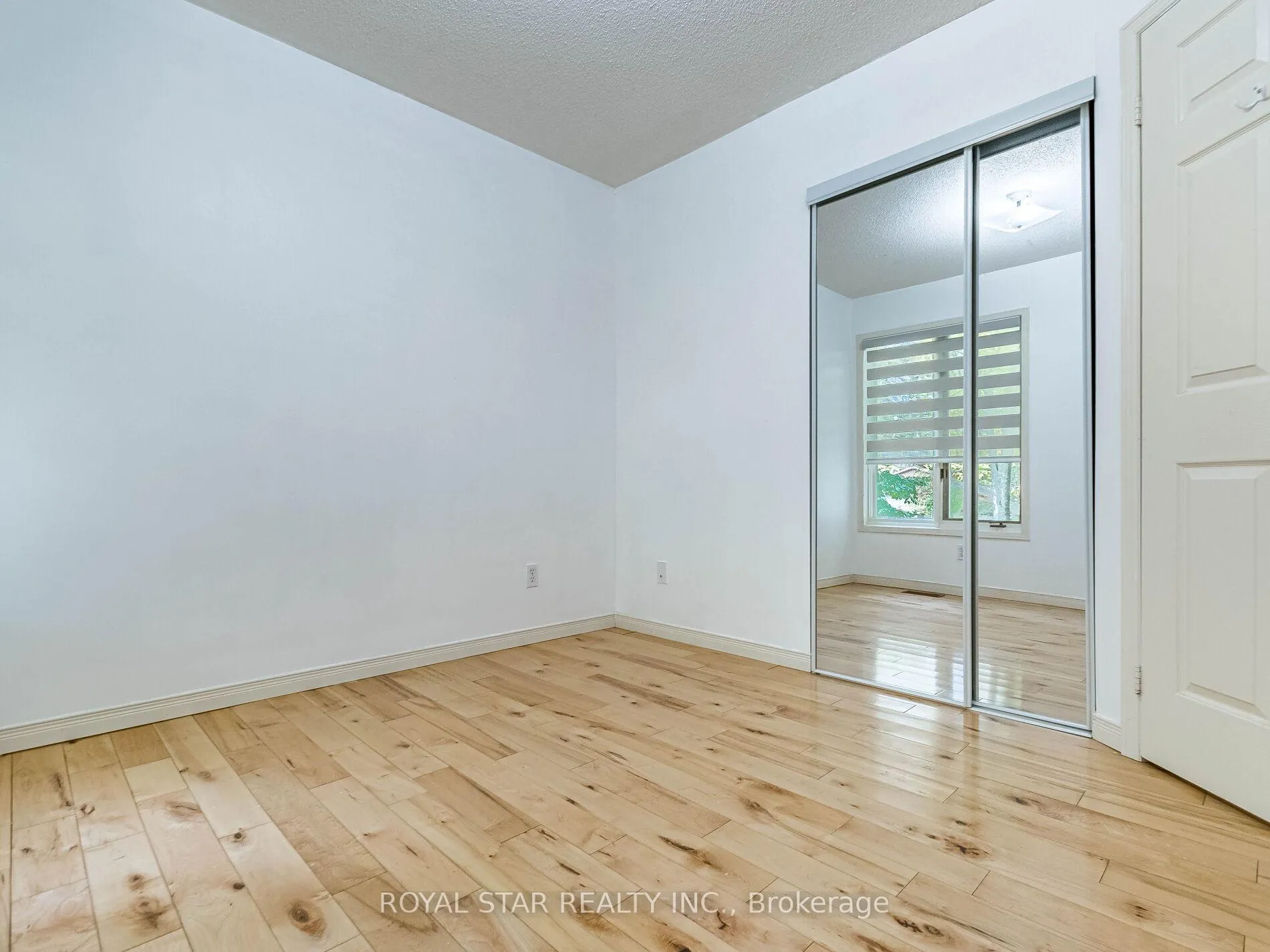 Photo 29 of 18 Woodside Square, Pelham, Fonthill — HOMEH