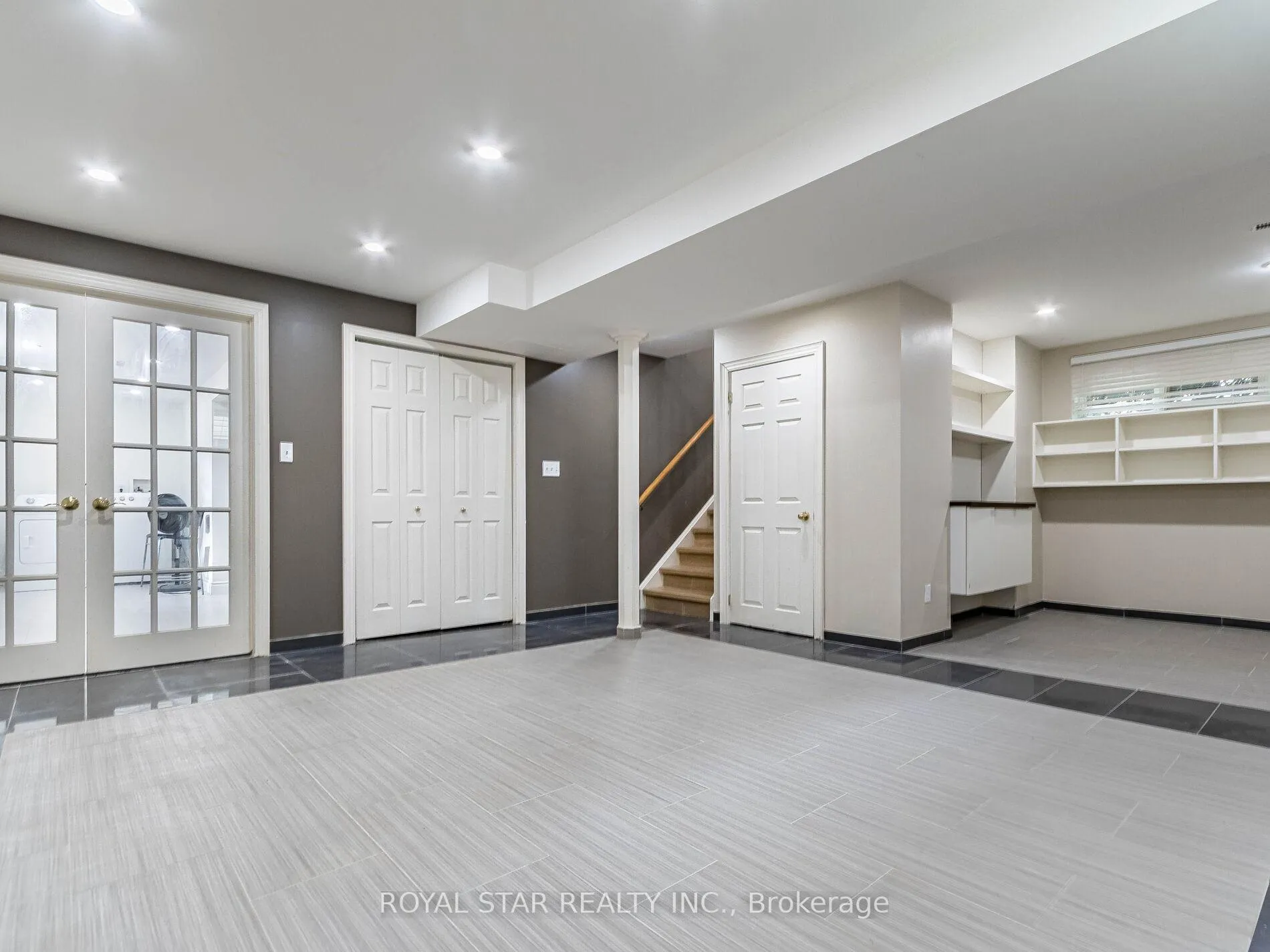 Photo 33 of 18 Woodside Square, Pelham, Fonthill — HOMEH