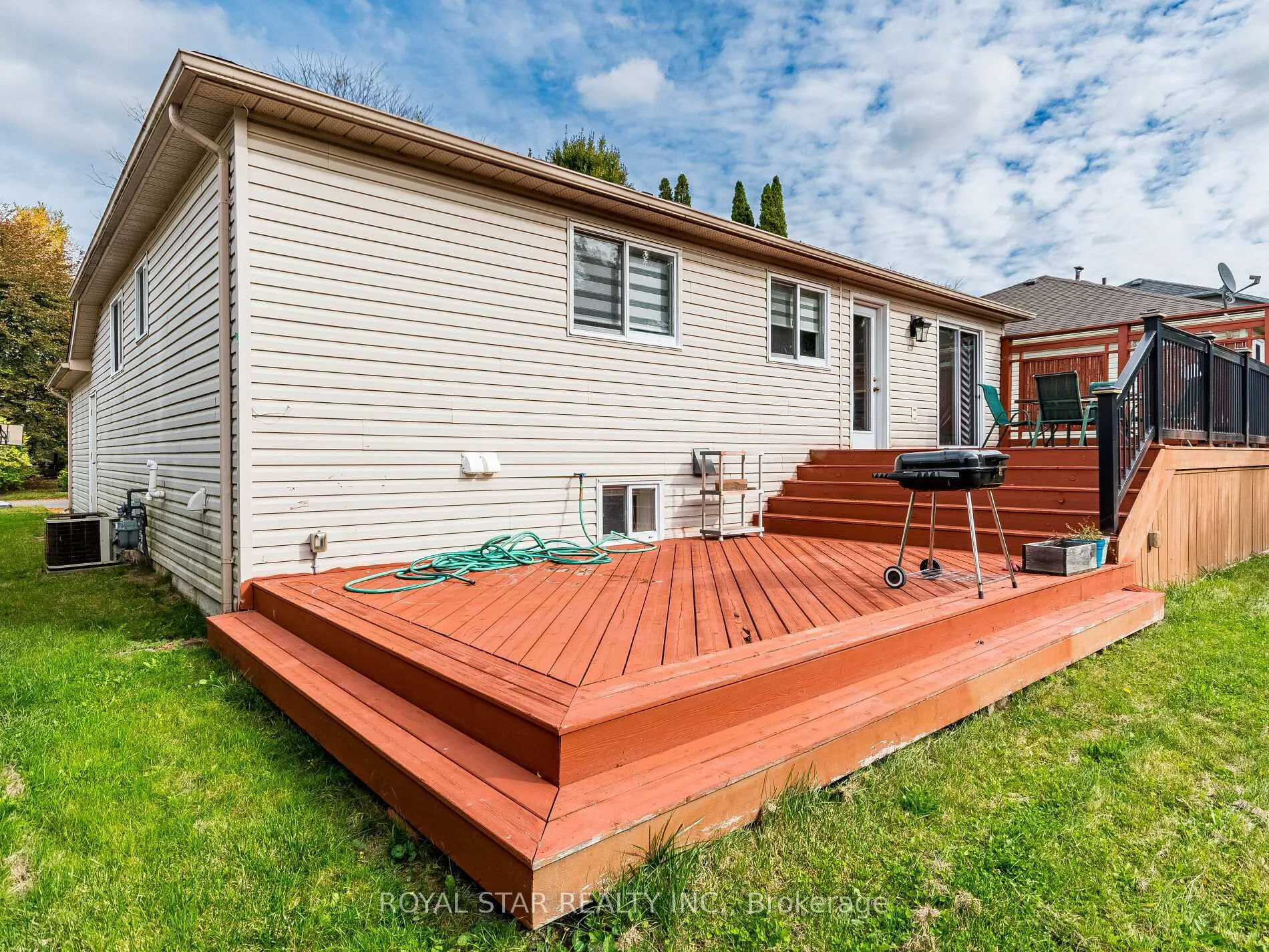 Photo 44 of 18 Woodside Square, Pelham, Fonthill — HOMEH