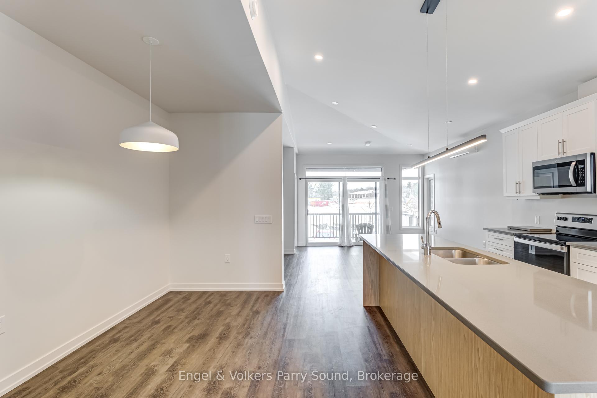 Photo 5 of Unit 1, 63 Winnifred Avenue, Parry Sound — HOMEH