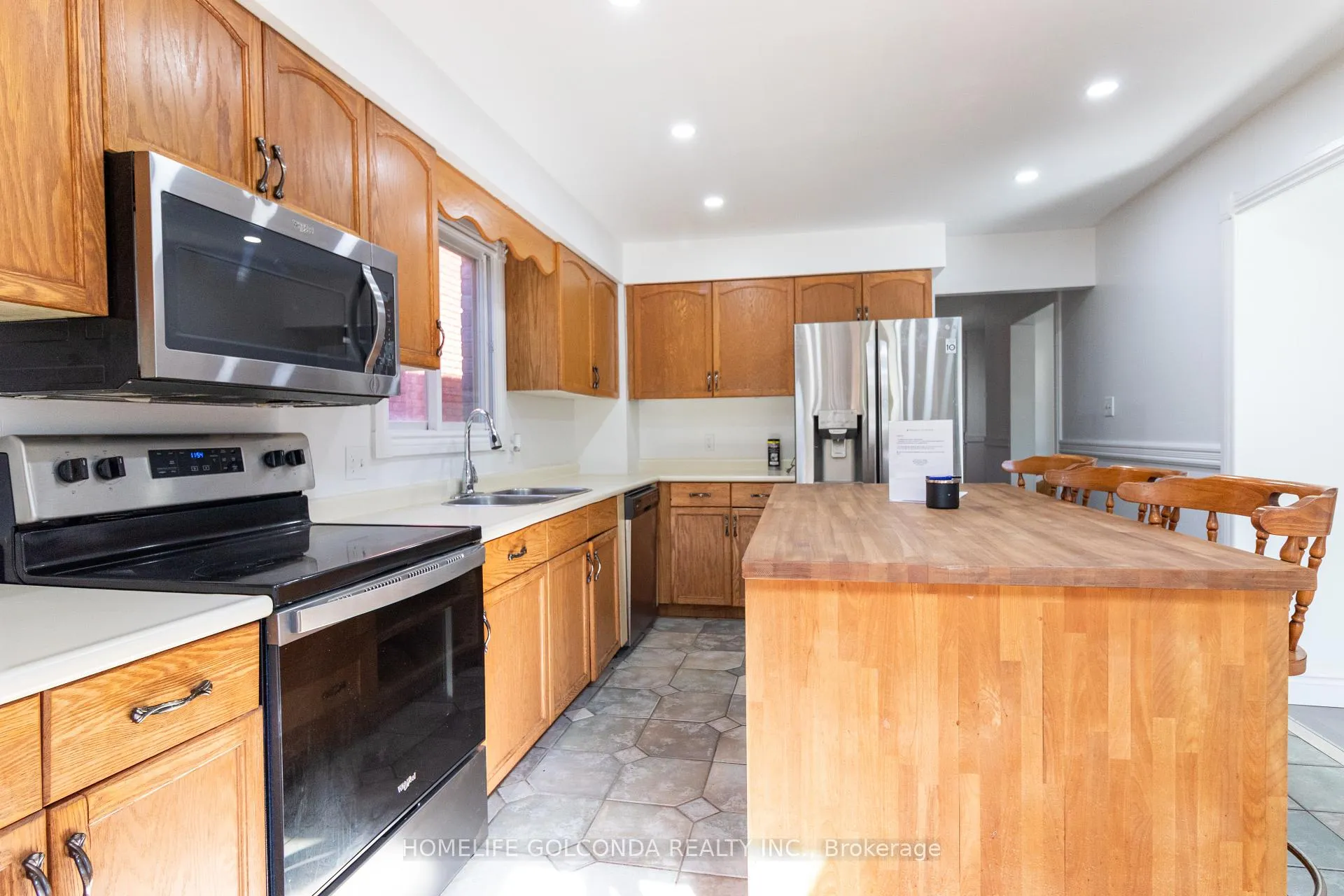 Photo 11 of 129 Kerr Boulevard S, New Tecumseth, Alliston — HOMEH