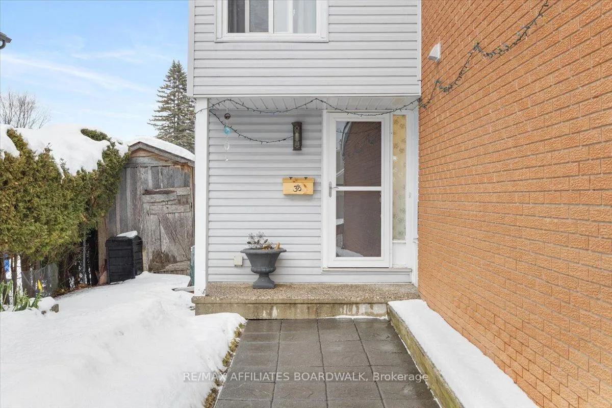 Photo 2 of 1146 Grenoble Crescent, Ottawa, Orleans Wood — HOMEH