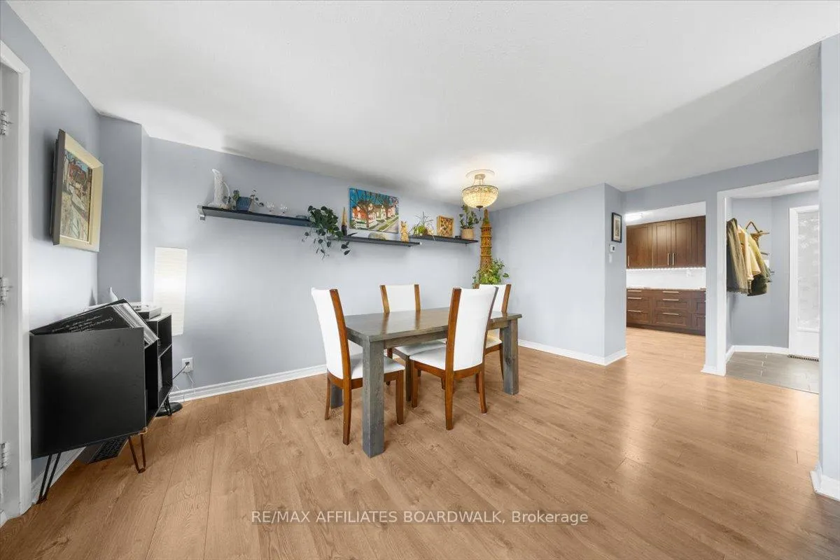 Photo 11 of 1146 Grenoble Crescent, Ottawa, Orleans Wood — HOMEH
