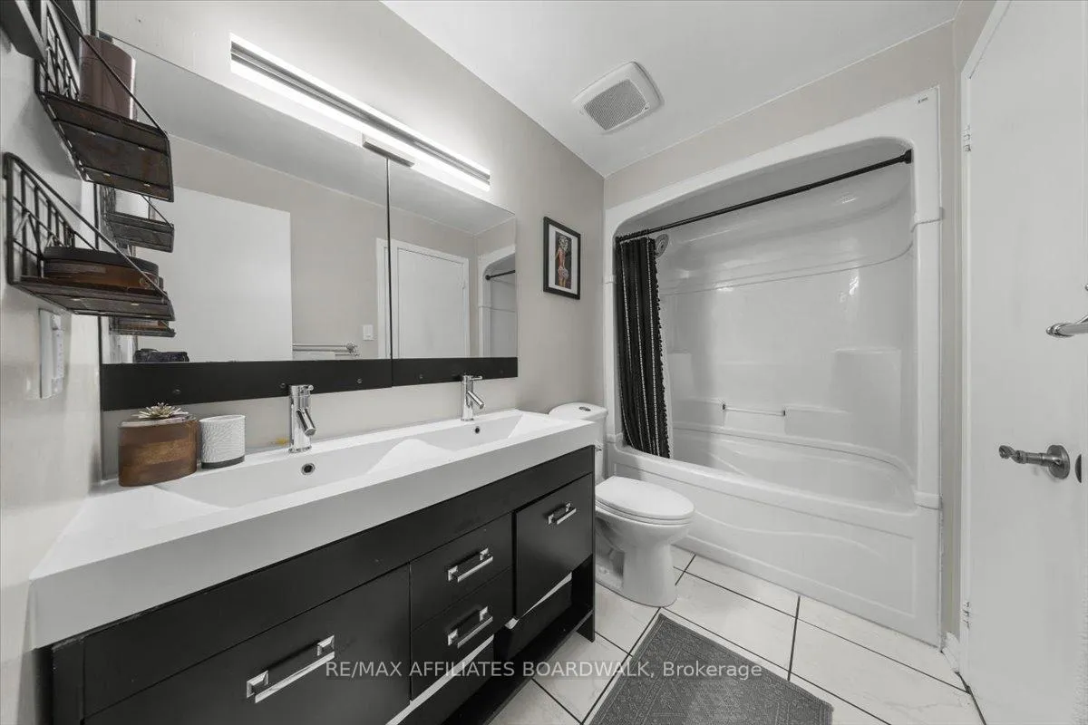 Photo 20 of 1146 Grenoble Crescent, Ottawa, Orleans Wood — HOMEH