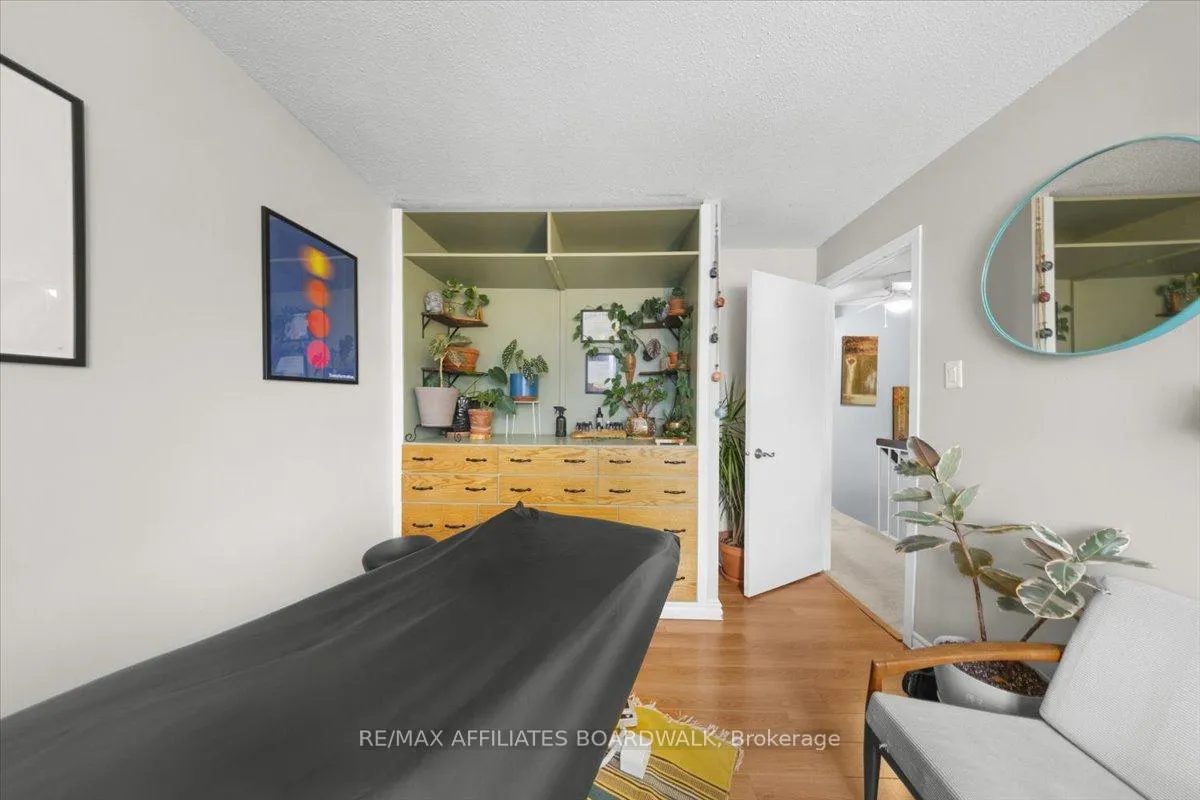 Photo 24 of 1146 Grenoble Crescent, Ottawa, Orleans Wood — HOMEH