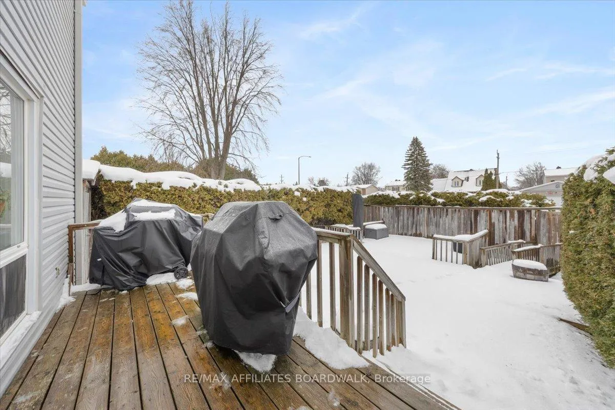 Photo 28 of 1146 Grenoble Crescent, Ottawa, Orleans Wood — HOMEH