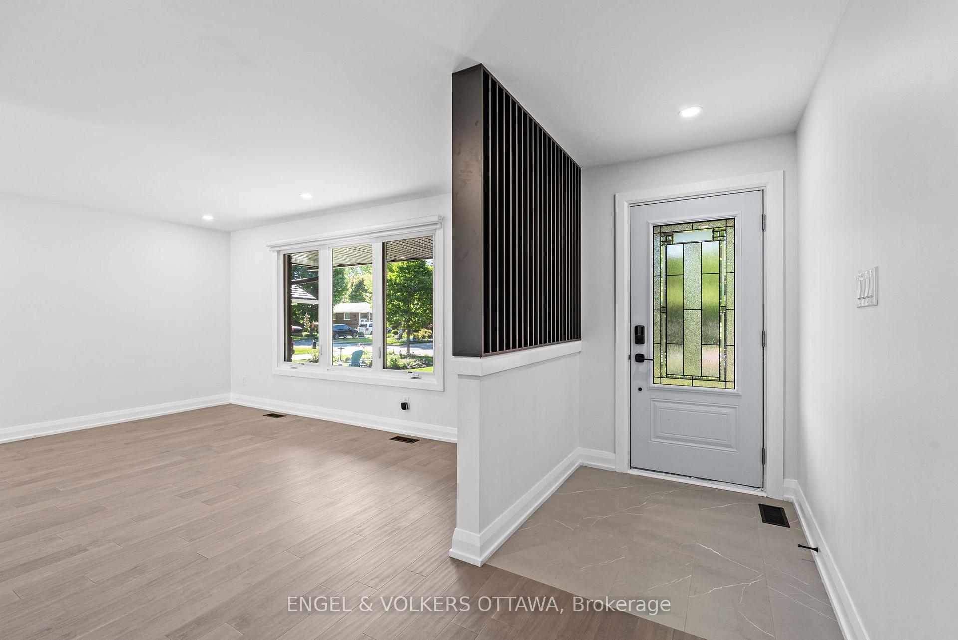 Photo 2 of Unit A, 2305 Kay Street, Ottawa, Queensway Terrace South/Ridgeview — HOMEH