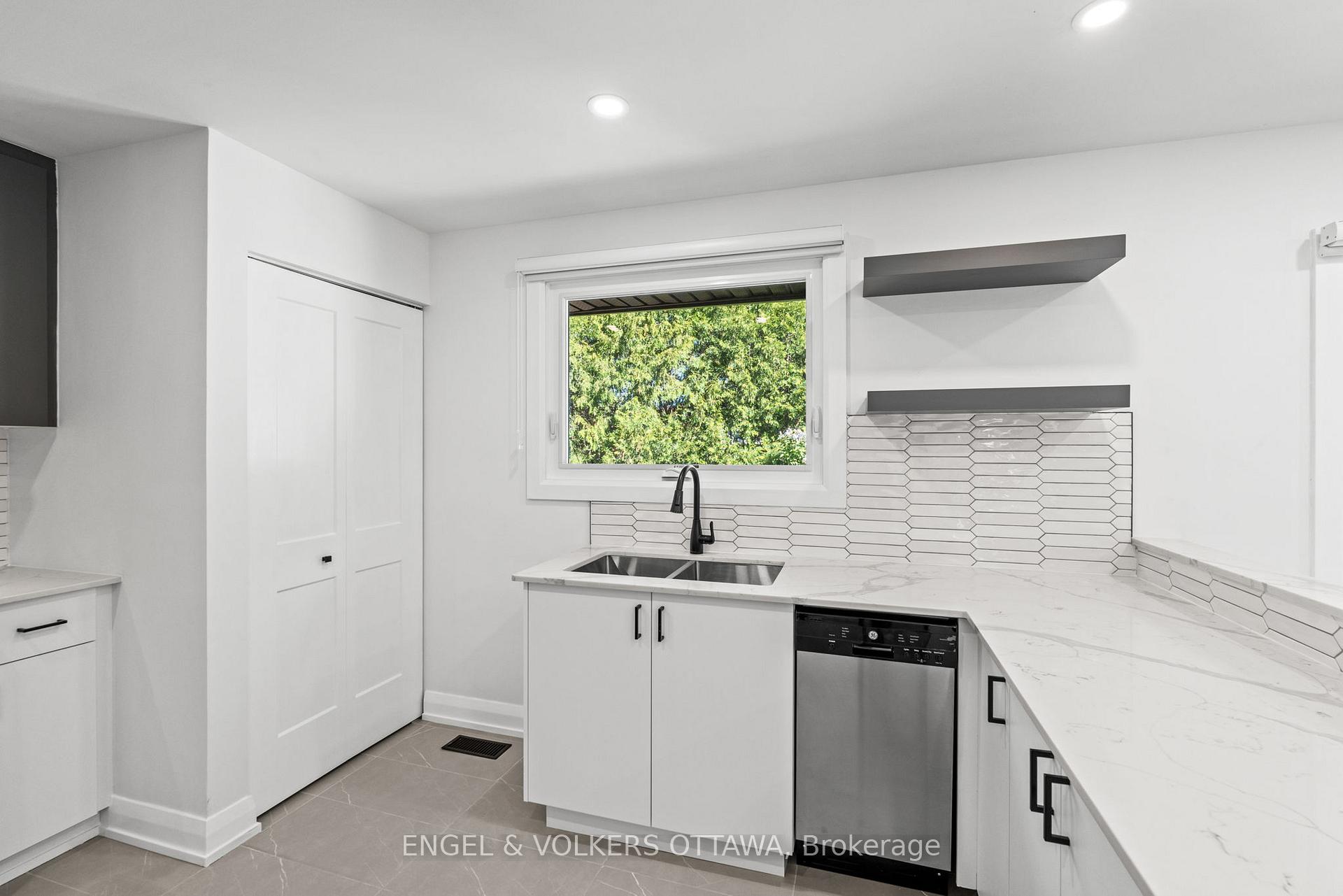 Photo 8 of Unit A, 2305 Kay Street, Ottawa, Queensway Terrace South/Ridgeview — HOMEH