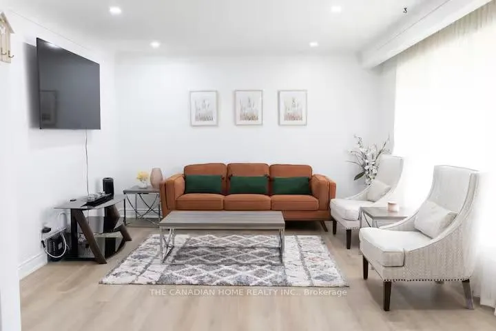 Front of Unit Main Floor, 4041 Terrace Avenue