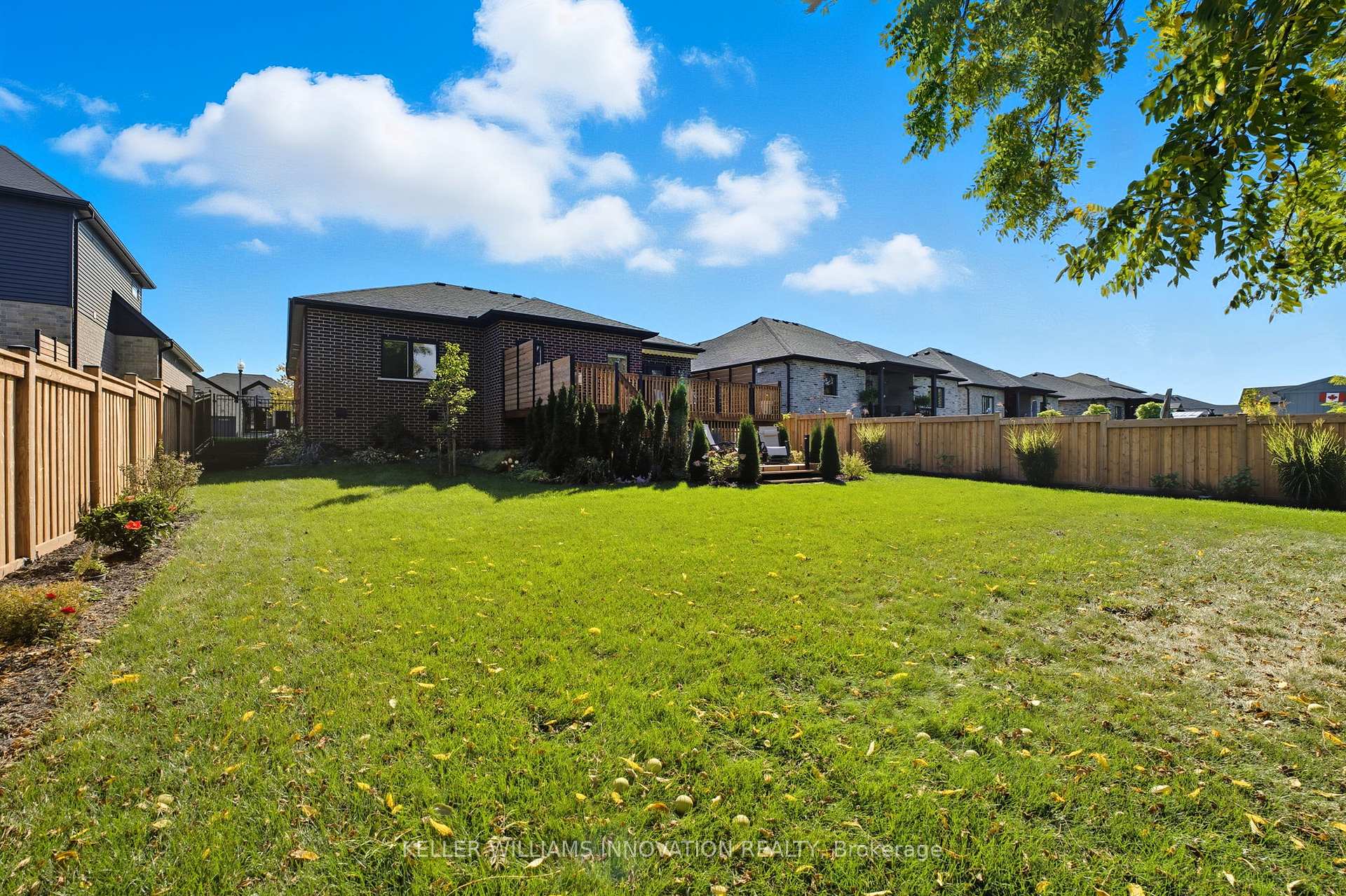 Photo 36 of 19 Gilmer Crescent, North Perth, Listowel — HOMEH