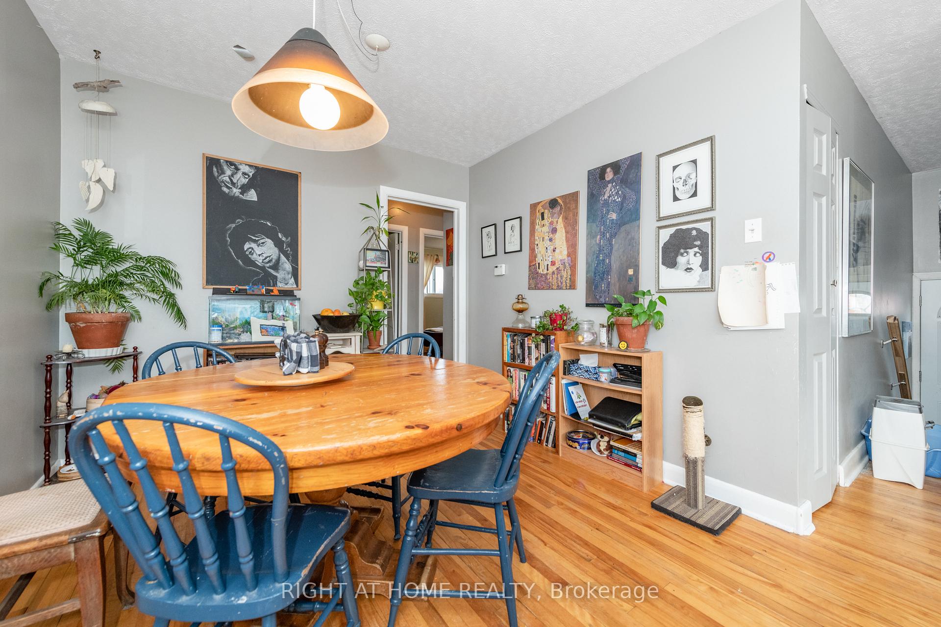 Photo 8 of 2421 Iris Street, Ottawa, Parkway Park — HOMEH