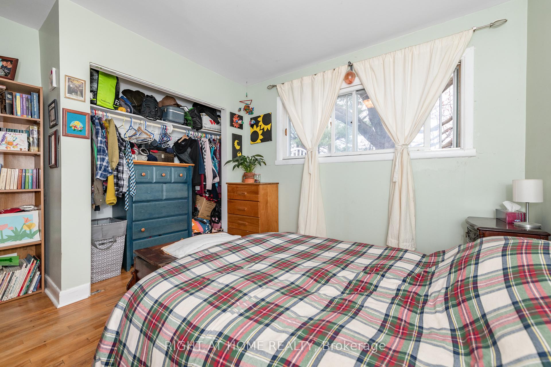 Photo 22 of 2421 Iris Street, Ottawa, Parkway Park — HOMEH