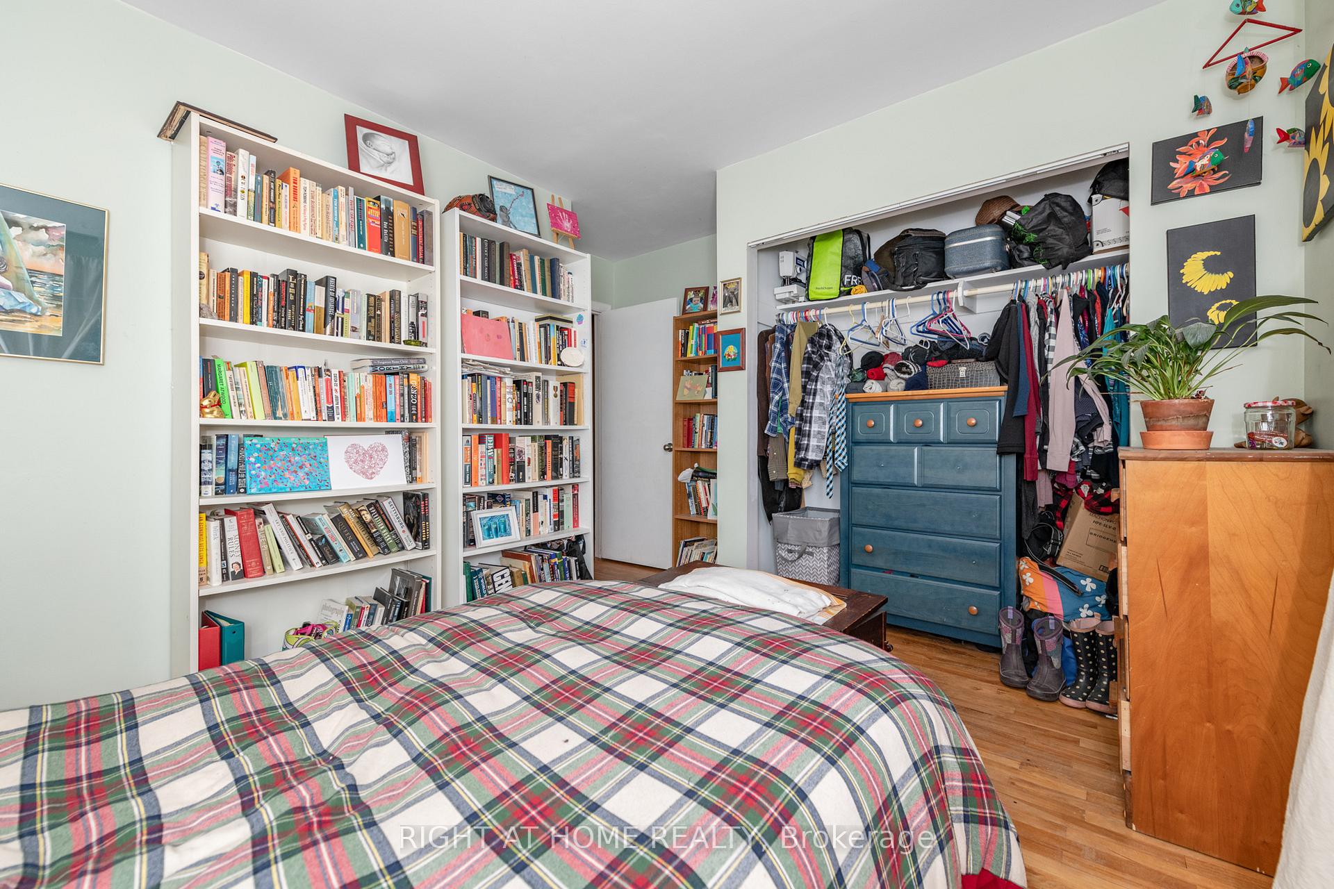 Photo 23 of 2421 Iris Street, Ottawa, Parkway Park — HOMEH