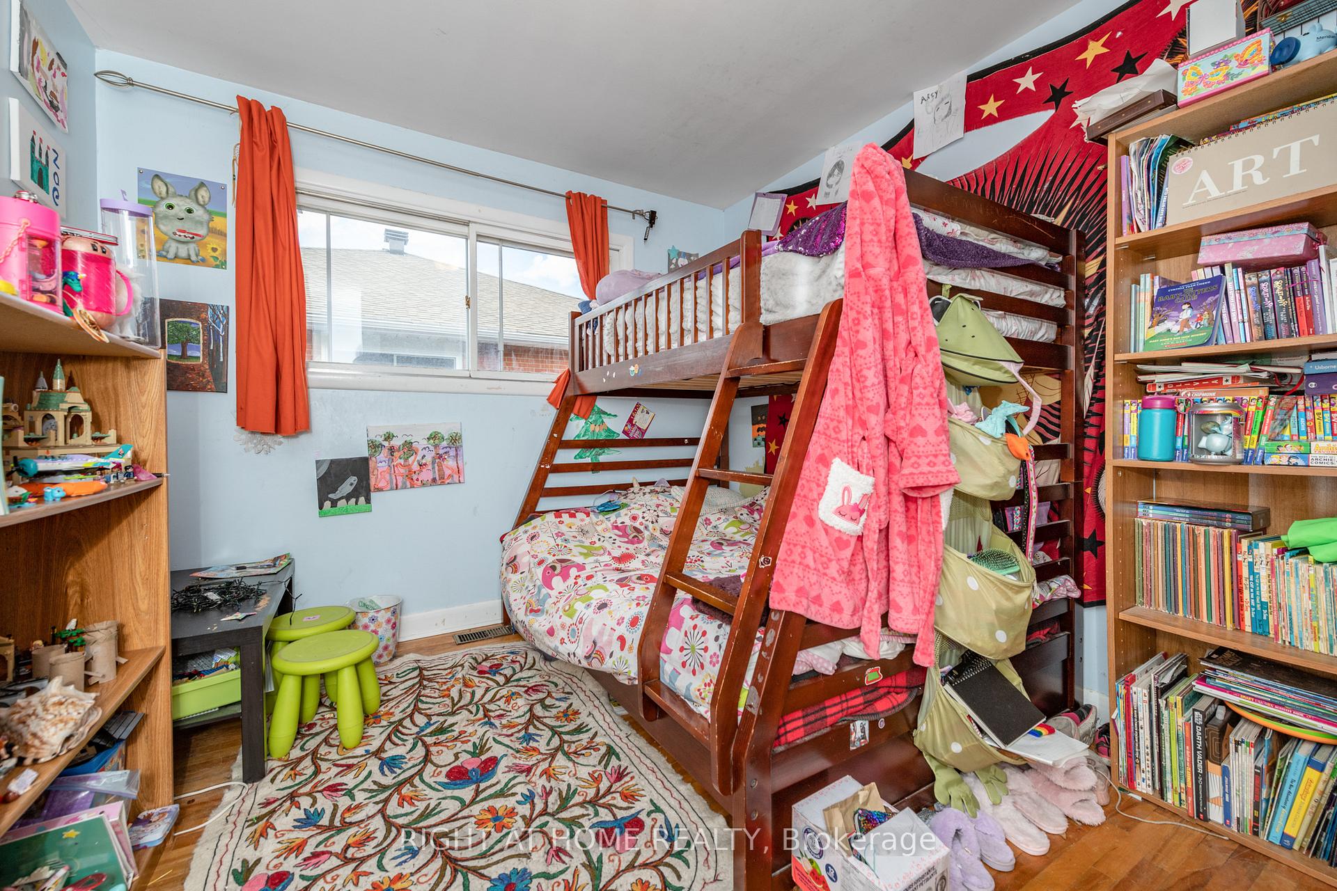Photo 24 of 2421 Iris Street, Ottawa, Parkway Park — HOMEH