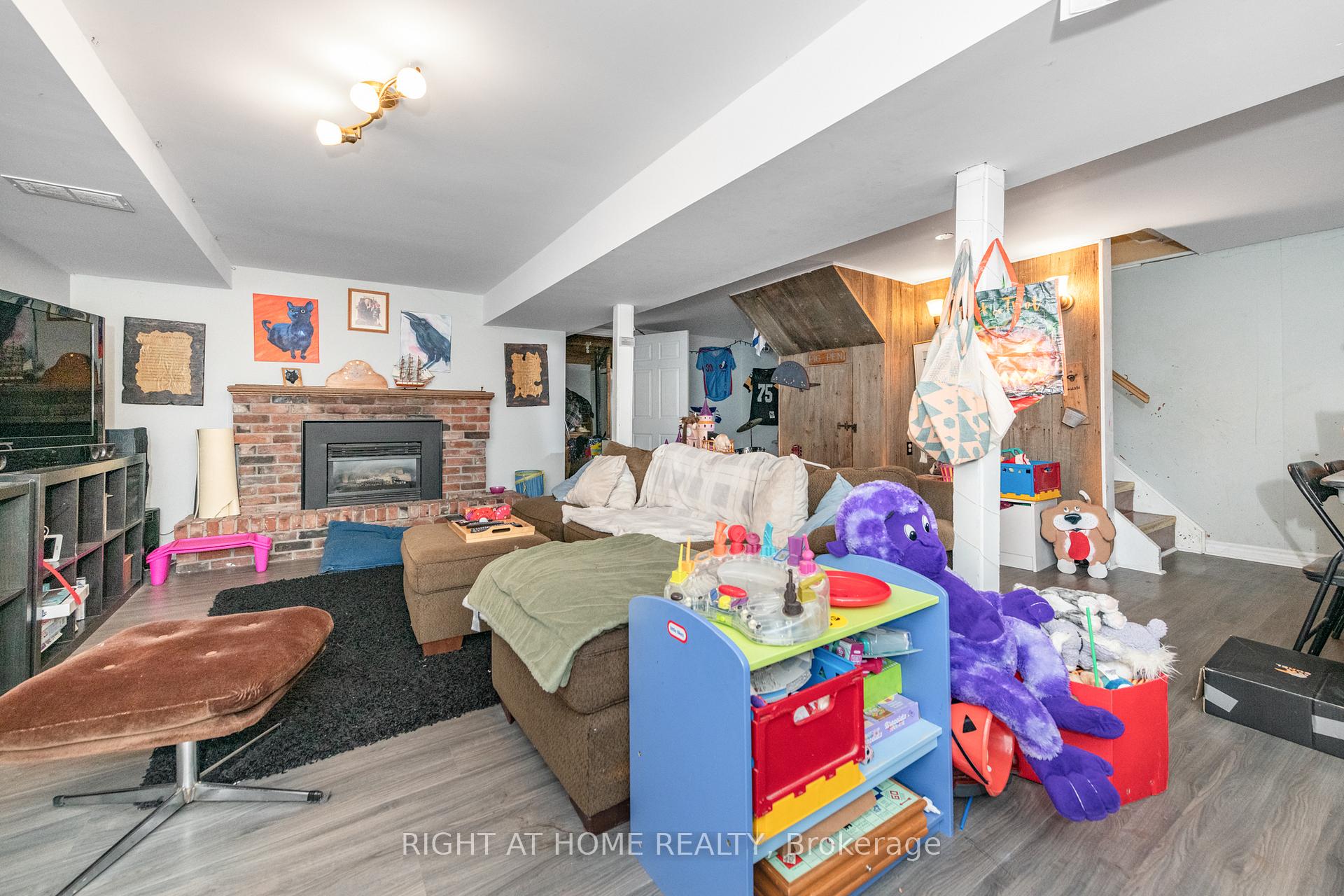Photo 31 of 2421 Iris Street, Ottawa, Parkway Park — HOMEH