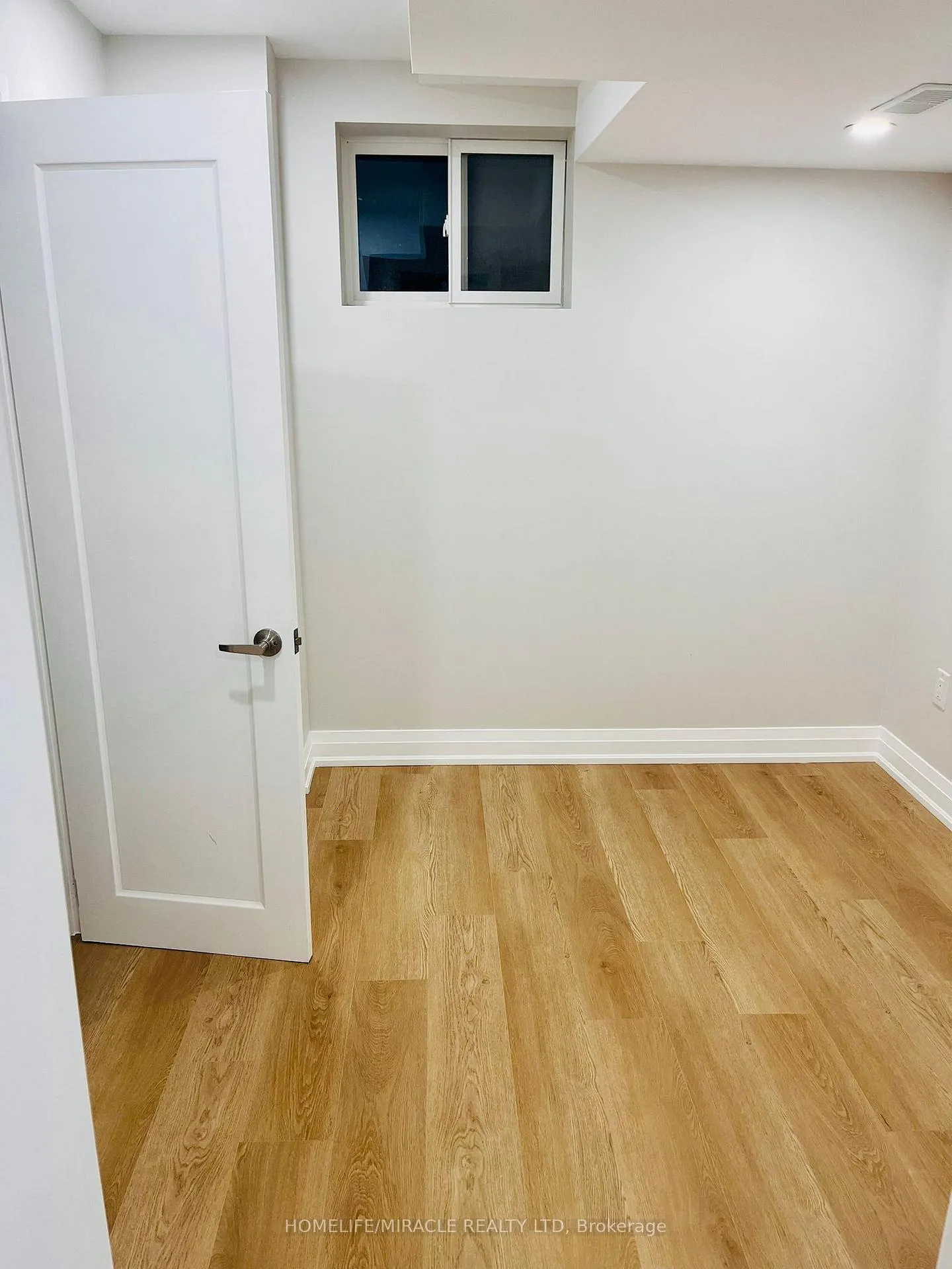 Photo 13 of 242 Diana Drive, Orillia — HOMEH