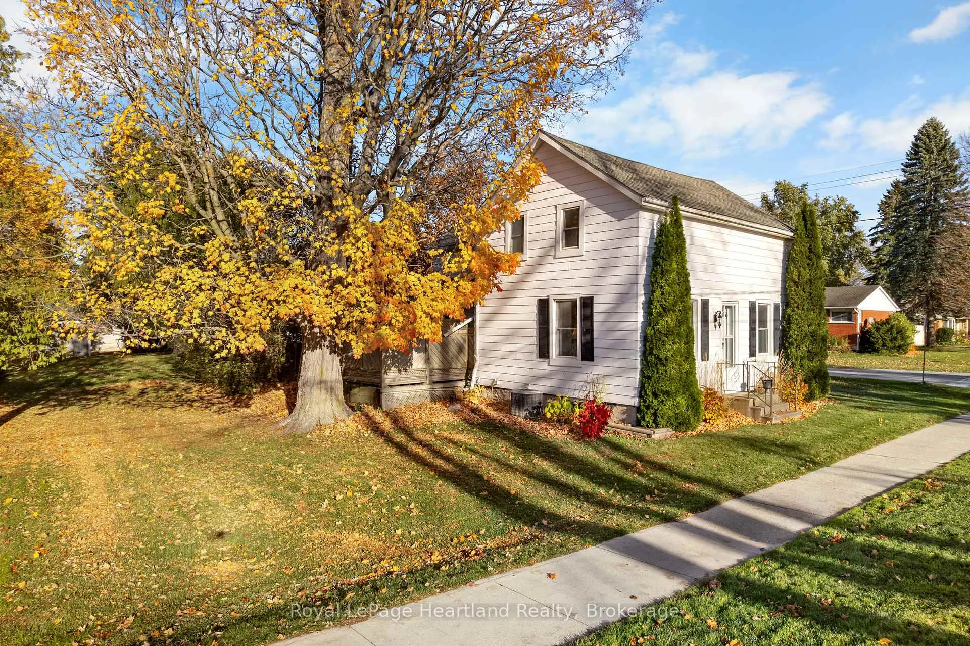 Photo 4 of 385 Mill Street, North Huron, Blyth — HOMEH
