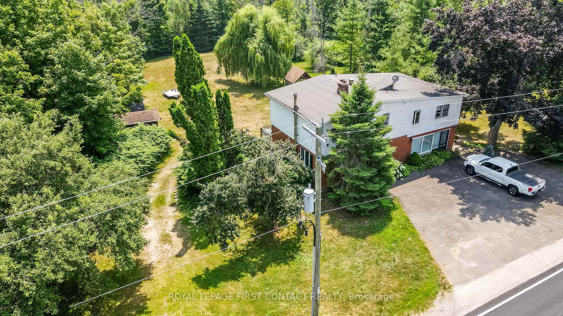 Photo 1 of 953 Ridge Road W, Oro-Medonte, Rural Oro-Medonte — HOMEH