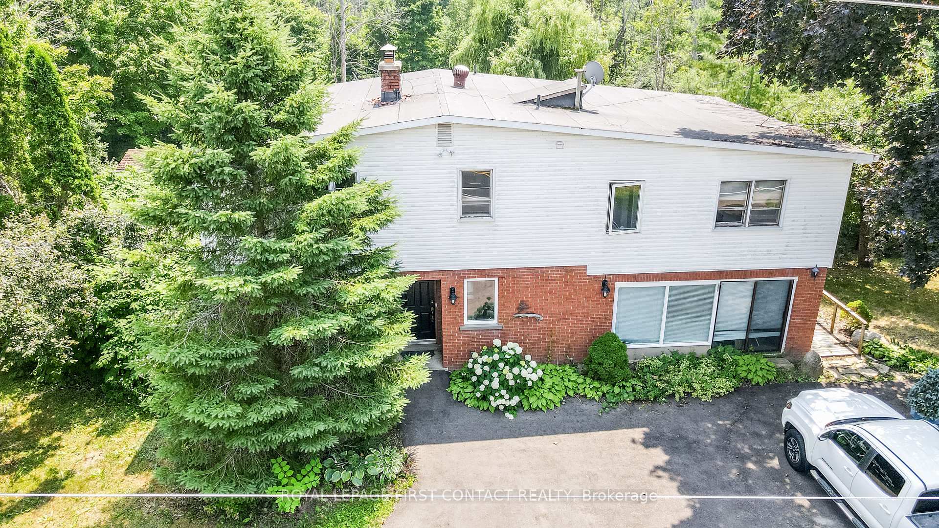 Photo 2 of 953 Ridge Road W, Oro-Medonte, Rural Oro-Medonte — HOMEH