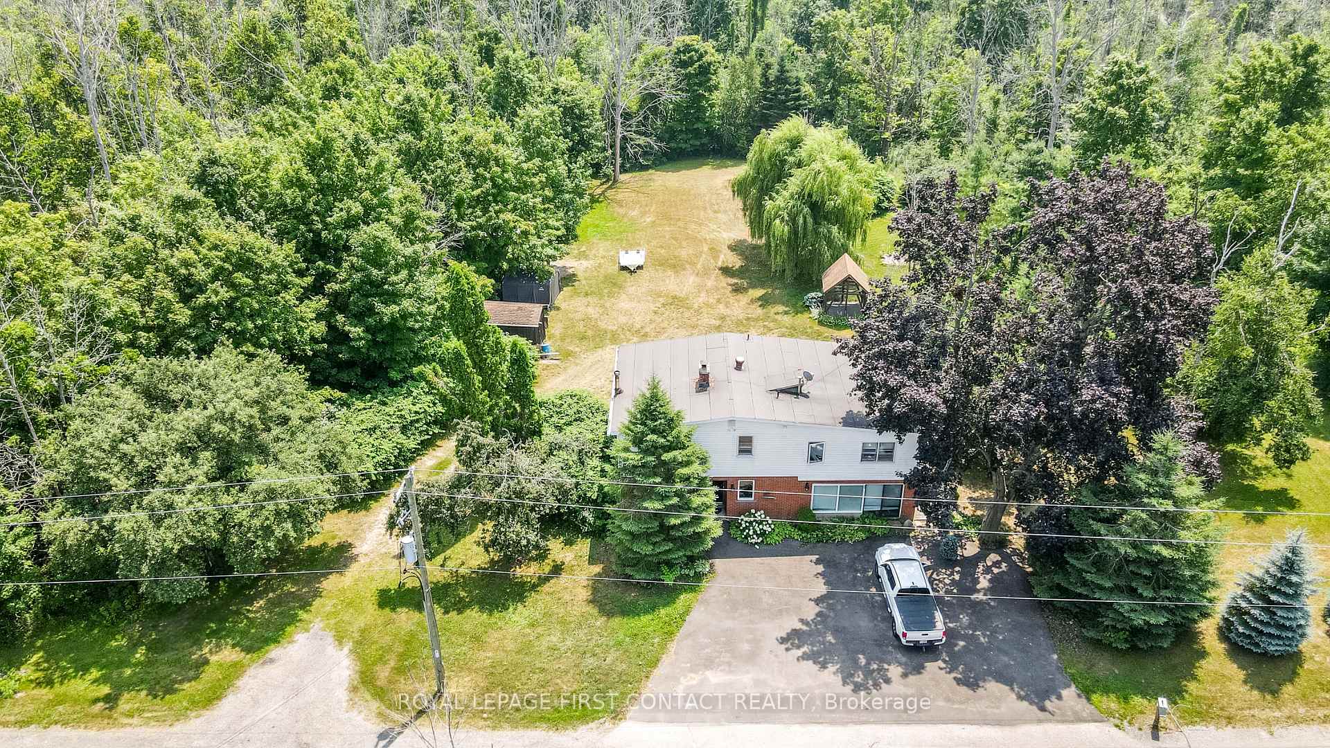 Photo 5 of 953 Ridge Road W, Oro-Medonte, Rural Oro-Medonte — HOMEH