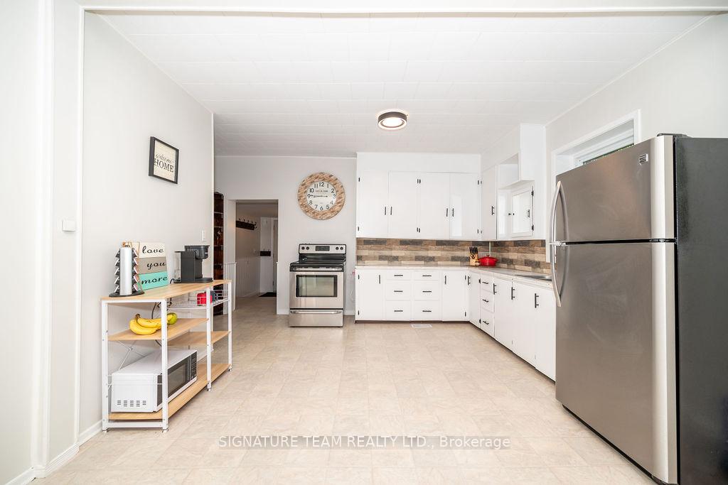 Photo 14 of 481 Snodrifters Road, North Algona Wilberforce, North Algona/Wilberforce Twp — HOMEH