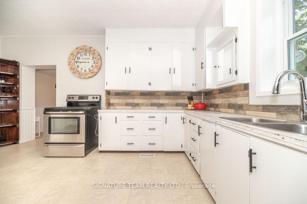 Photo 17 of 481 Snodrifters Road, North Algona Wilberforce, North Algona/Wilberforce Twp — HOMEH