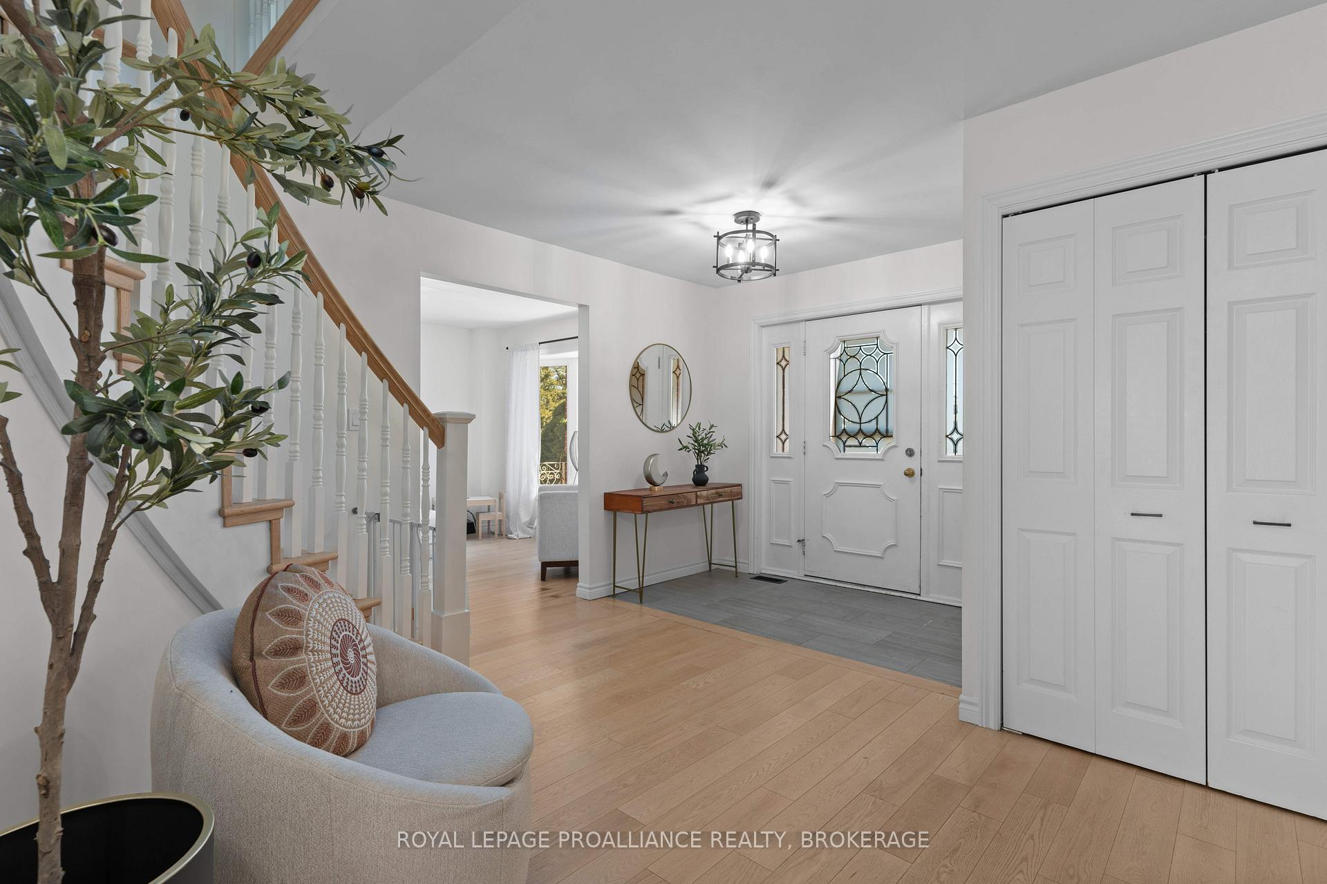 Photo 5 of 60 Point St. Mark Drive, Kingston, Kingston East (Incl Barret Crt) — HOMEH