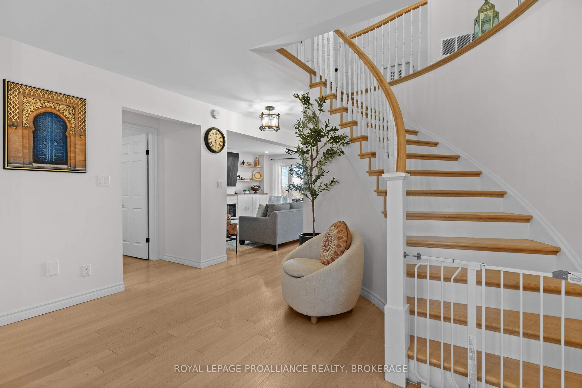 Photo 6 of 60 Point St. Mark Drive, Kingston, Kingston East (Incl Barret Crt) — HOMEH