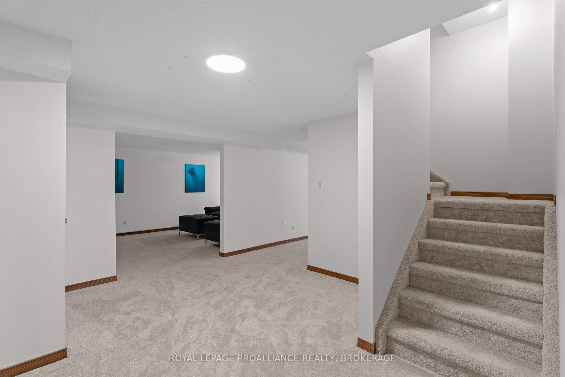 Photo 25 of 60 Point St. Mark Drive, Kingston, Kingston East (Incl Barret Crt) — HOMEH