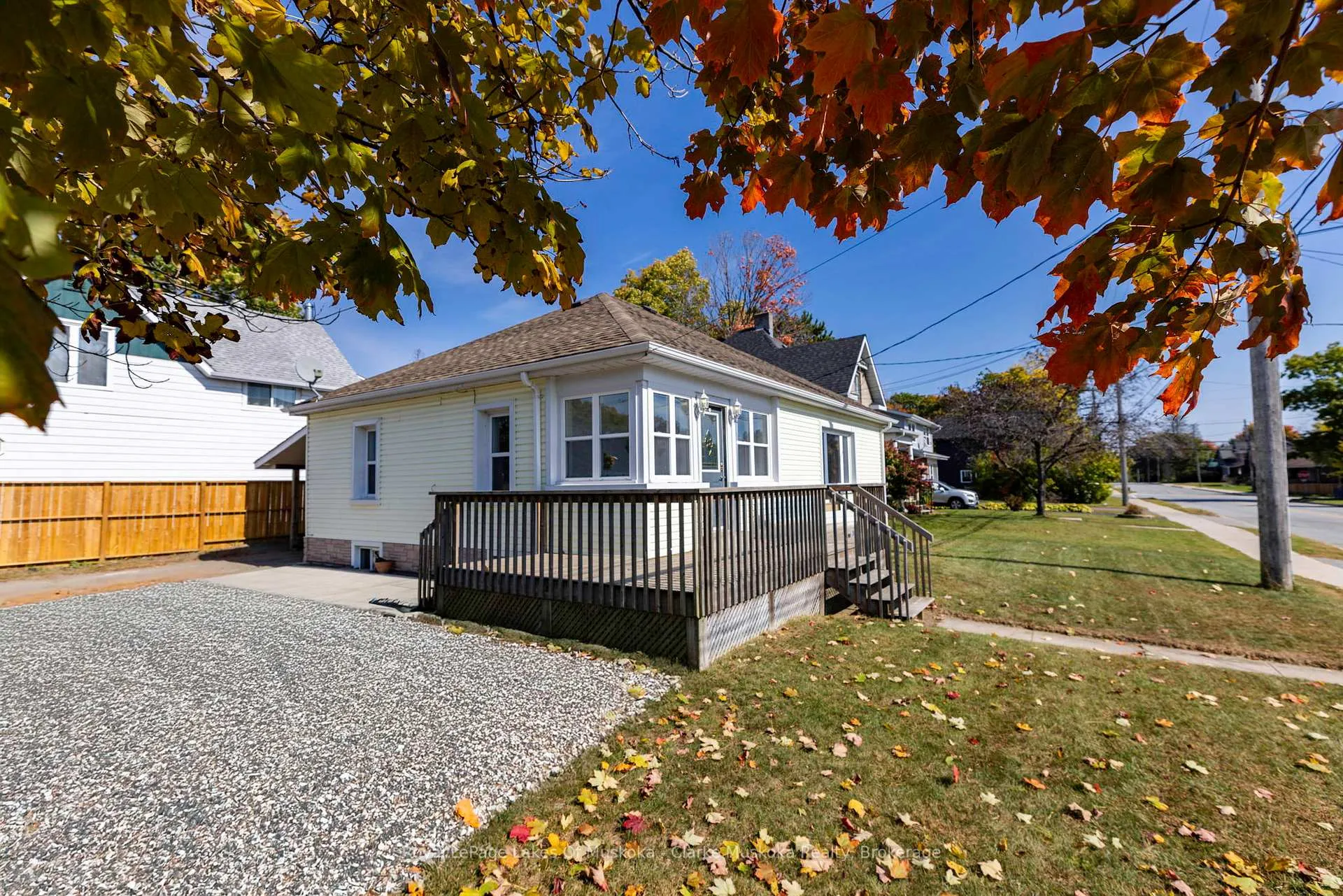 Photo 2 of 57 Cascade Street, Parry Sound — HOMEH