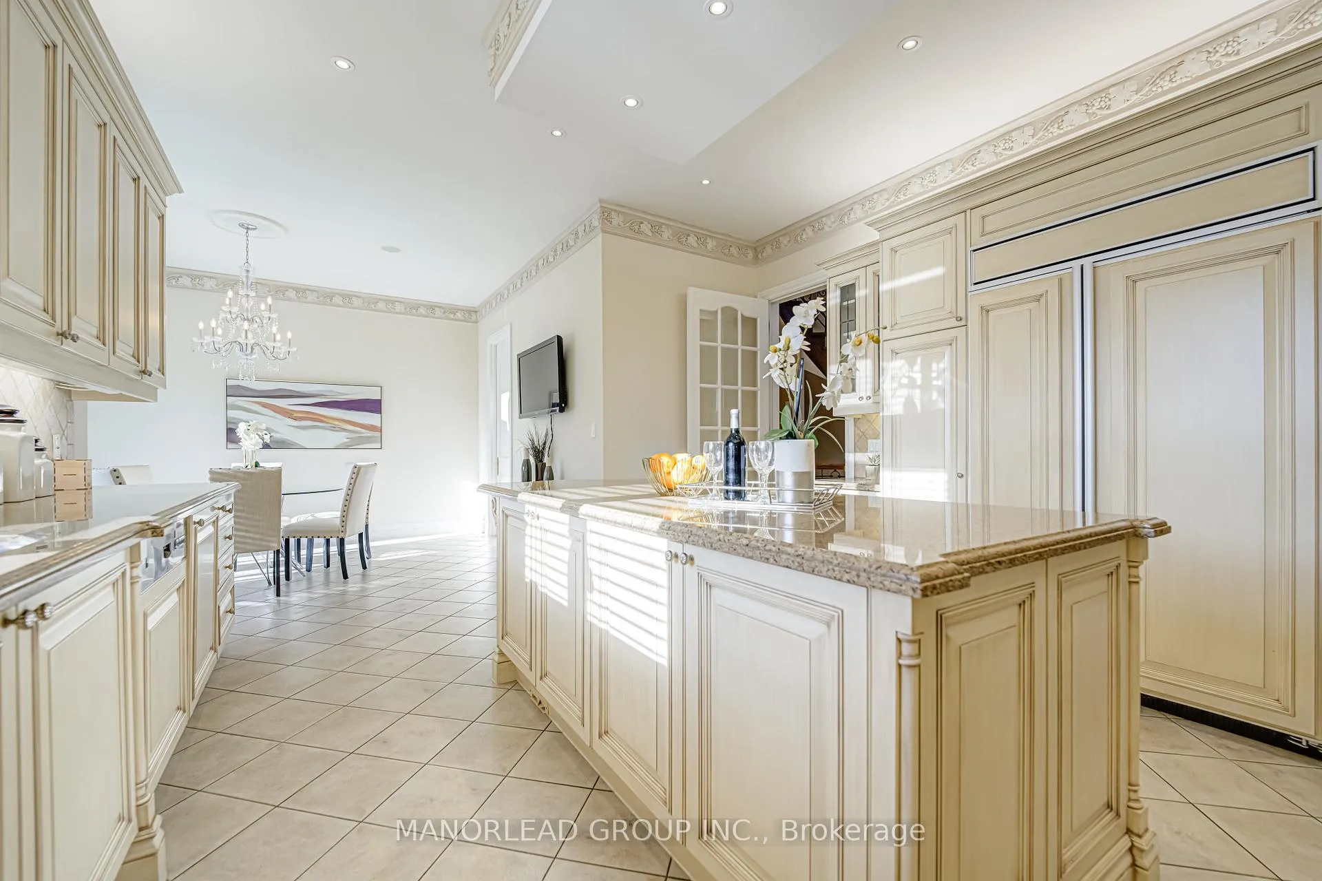Photo 13 of 87 Arnold Avenue, Vaughan, Crestwood-Springfarm-Yorkhill — HOMEH