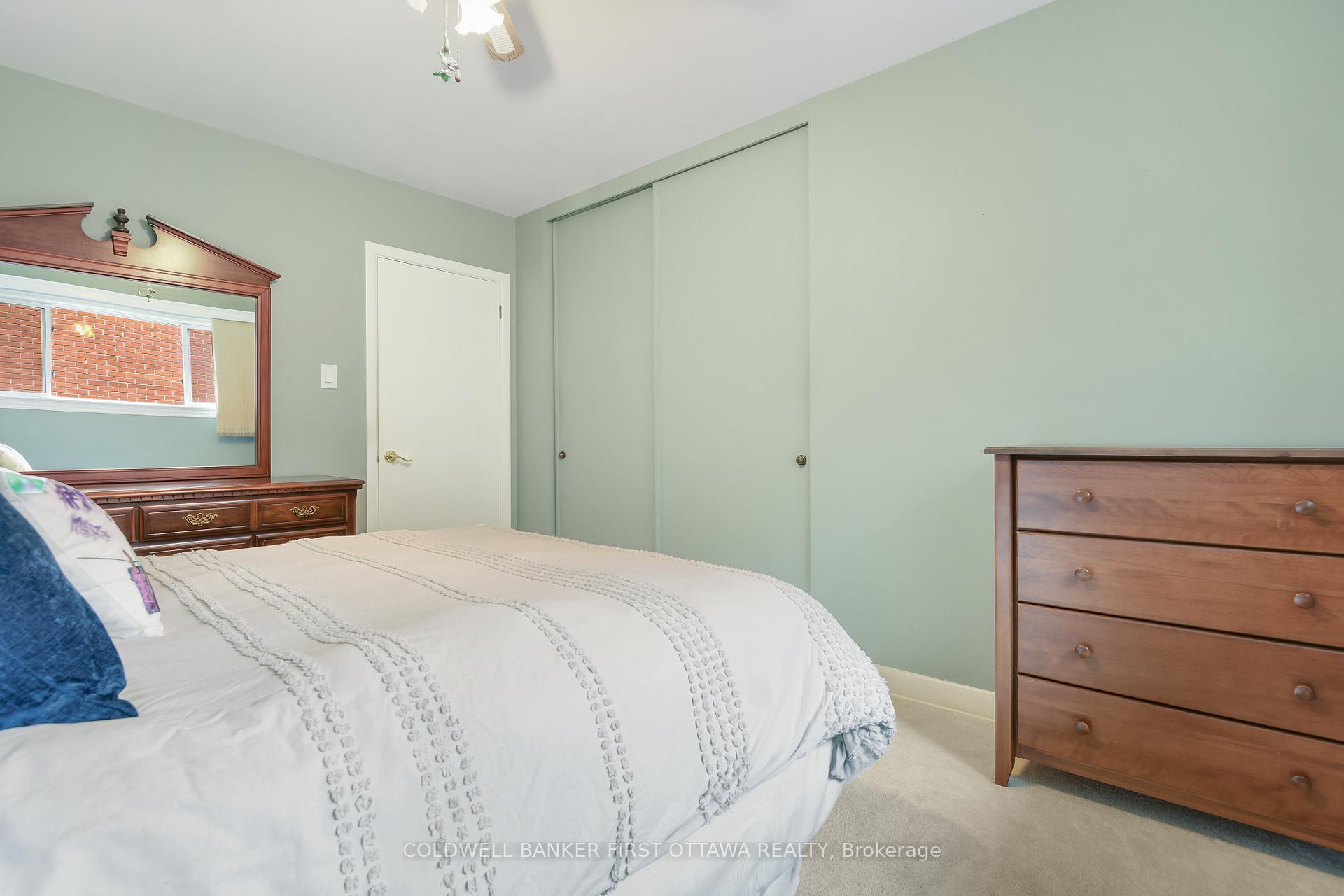 Photo 18 of 2366 Drury Lane, Ottawa, Parkway Park — HOMEH