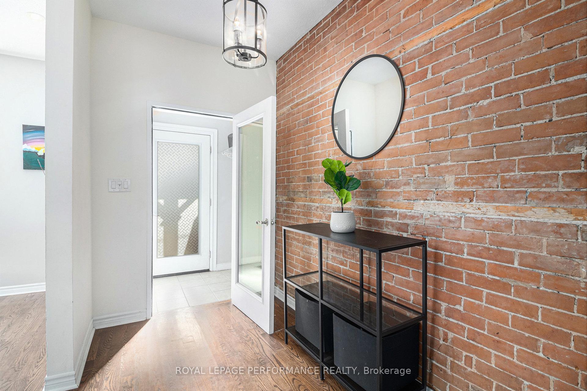 Photo 2 of 55 Argyle Avenue, Ottawa, Ottawa Centre/Golden Triangle — HOMEH