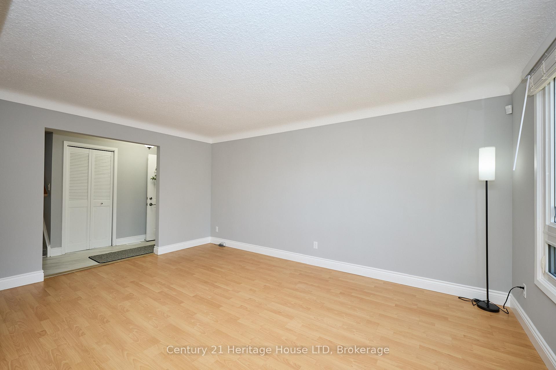 Photo 6 of 3810 Orlando Drive, Niagara Falls, Church's Lane — HOMEH