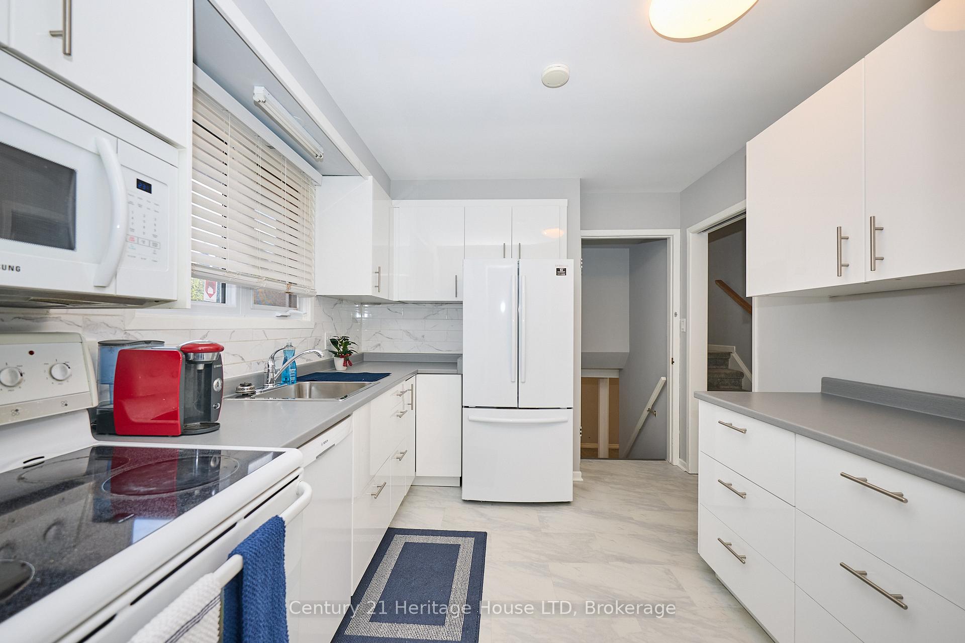 Photo 9 of 3810 Orlando Drive, Niagara Falls, Church's Lane — HOMEH