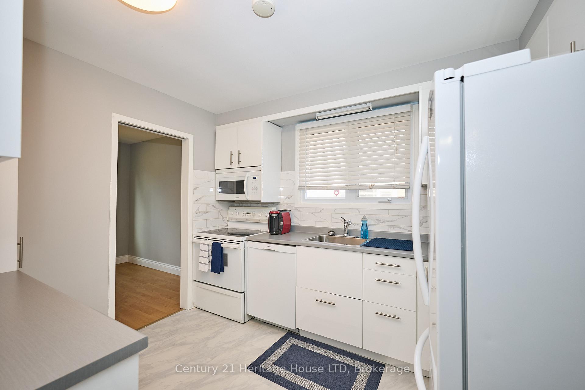 Photo 10 of 3810 Orlando Drive, Niagara Falls, Church's Lane — HOMEH