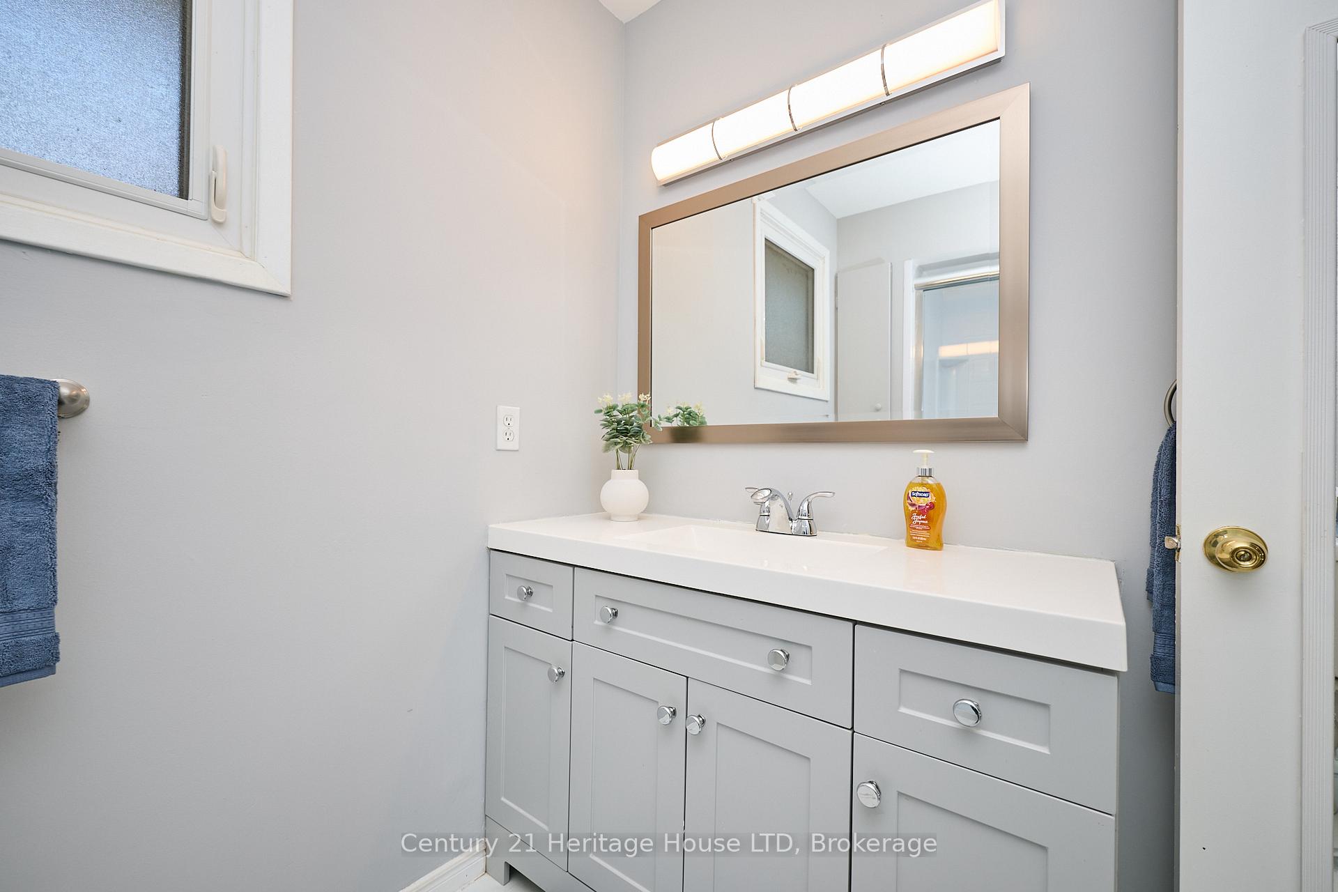 Photo 13 of 3810 Orlando Drive, Niagara Falls, Church's Lane — HOMEH