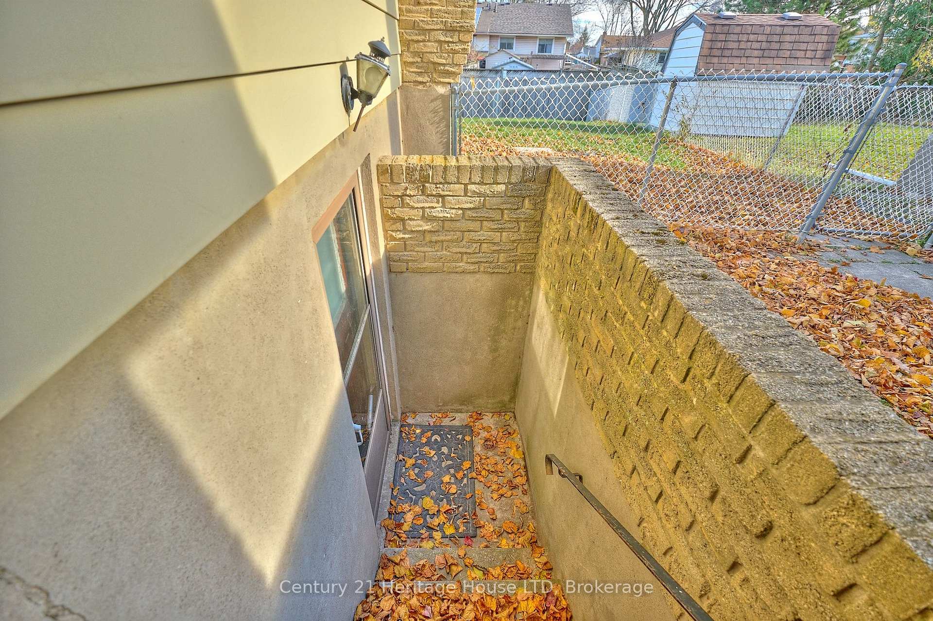 Photo 30 of 3810 Orlando Drive, Niagara Falls, Church's Lane — HOMEH