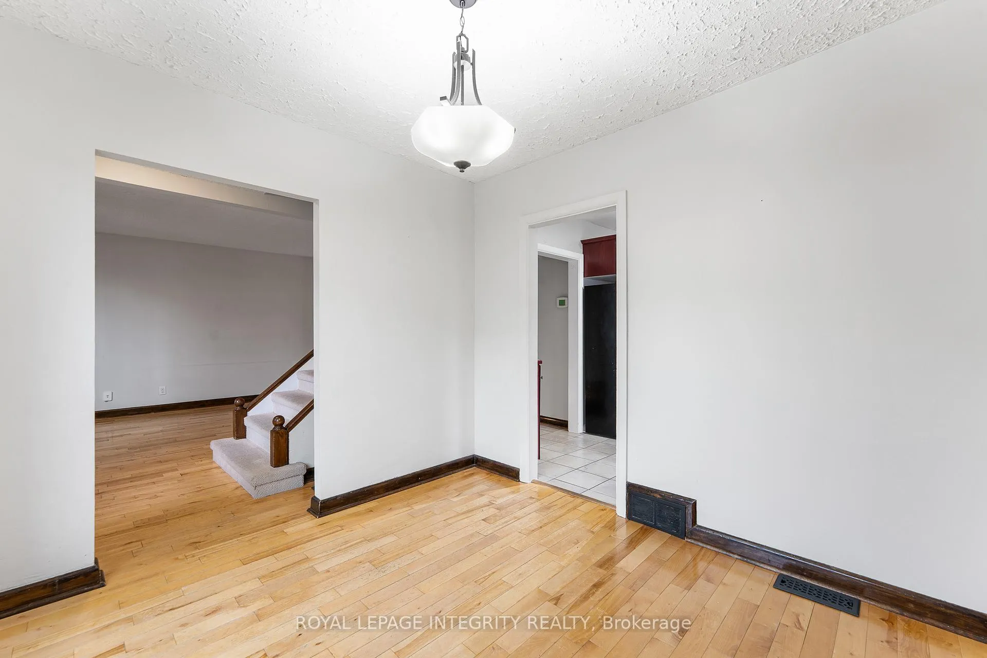 Photo 8 of 166 Prince Albert Street, Ottawa, Overbrook/Castle Heights — HOMEH