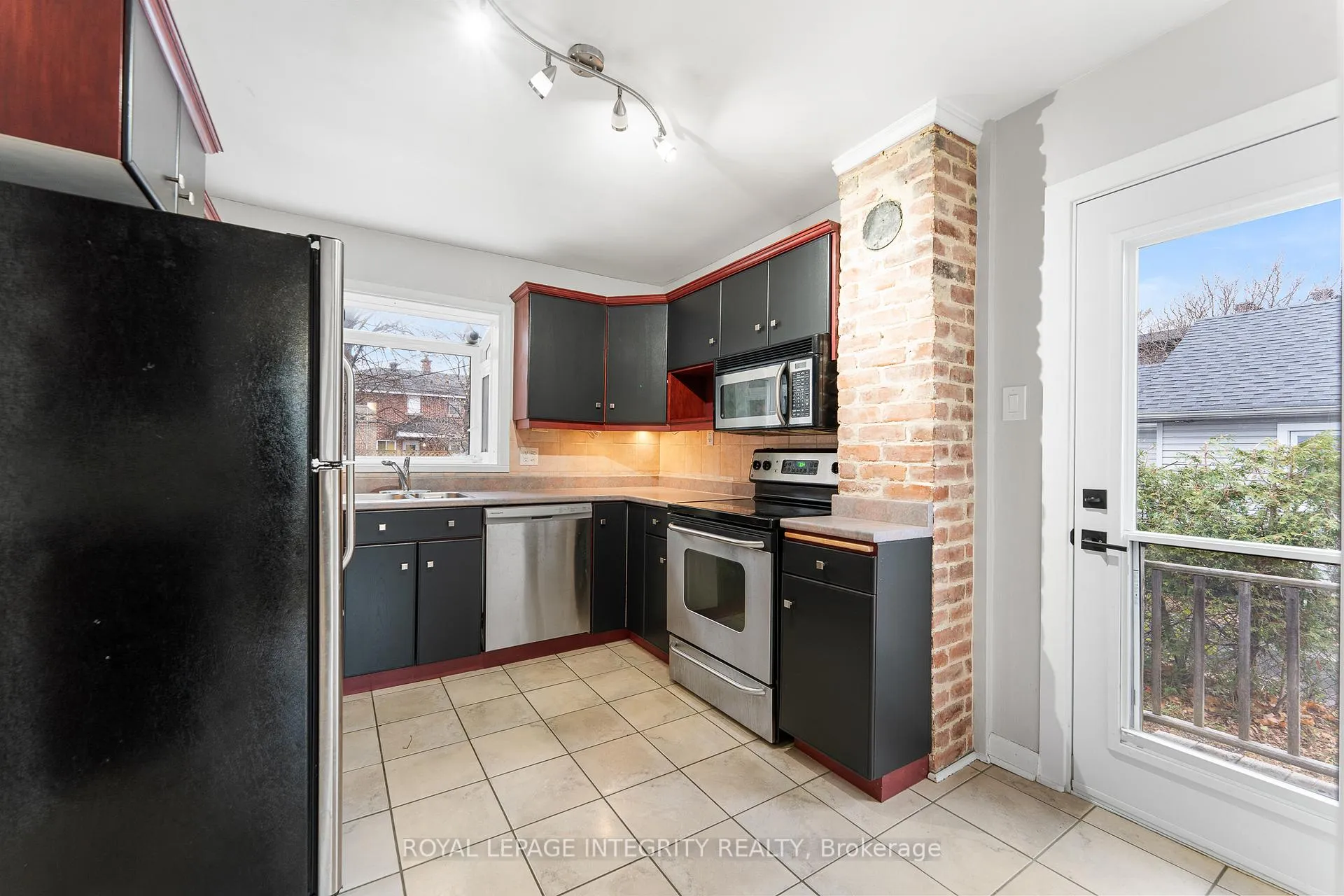 Photo 10 of 166 Prince Albert Street, Ottawa, Overbrook/Castle Heights — HOMEH