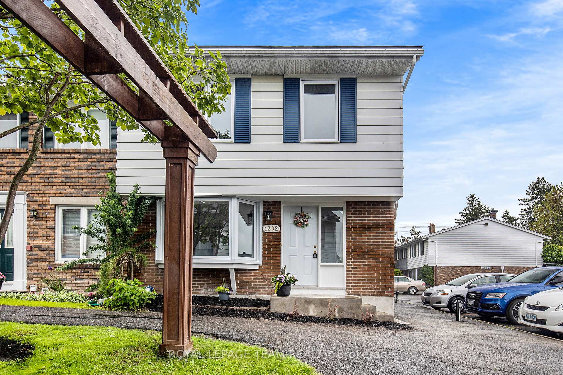 Photo 1 of 1302 Cornell Street, Ottawa, Redwood Park — HOMEH