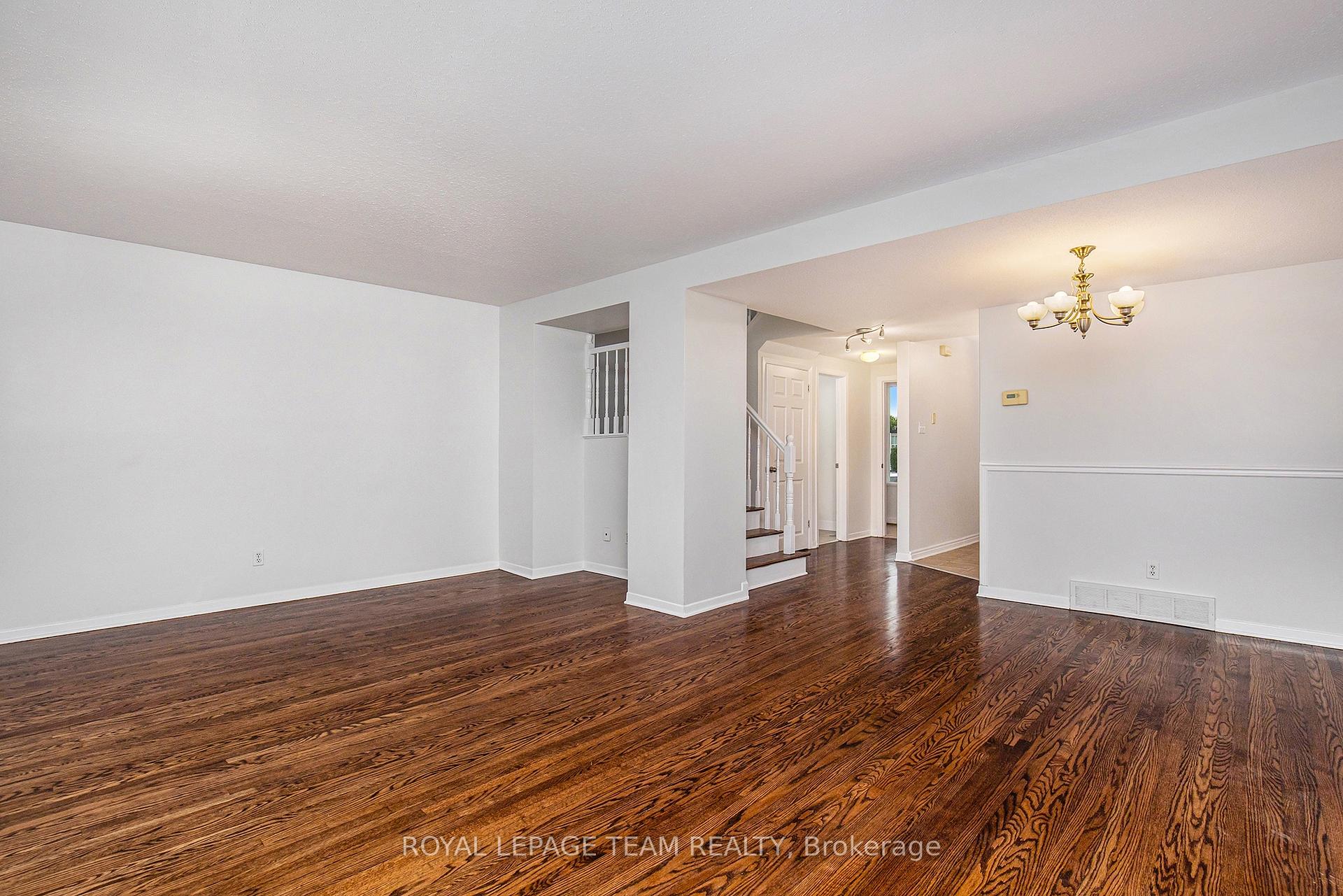 Photo 9 of 1302 Cornell Street, Ottawa, Redwood Park — HOMEH