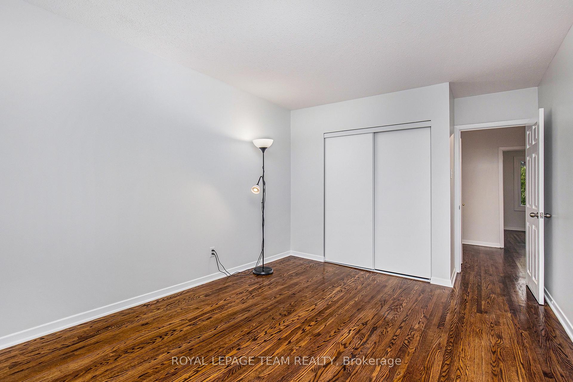 Photo 15 of 1302 Cornell Street, Ottawa, Redwood Park — HOMEH
