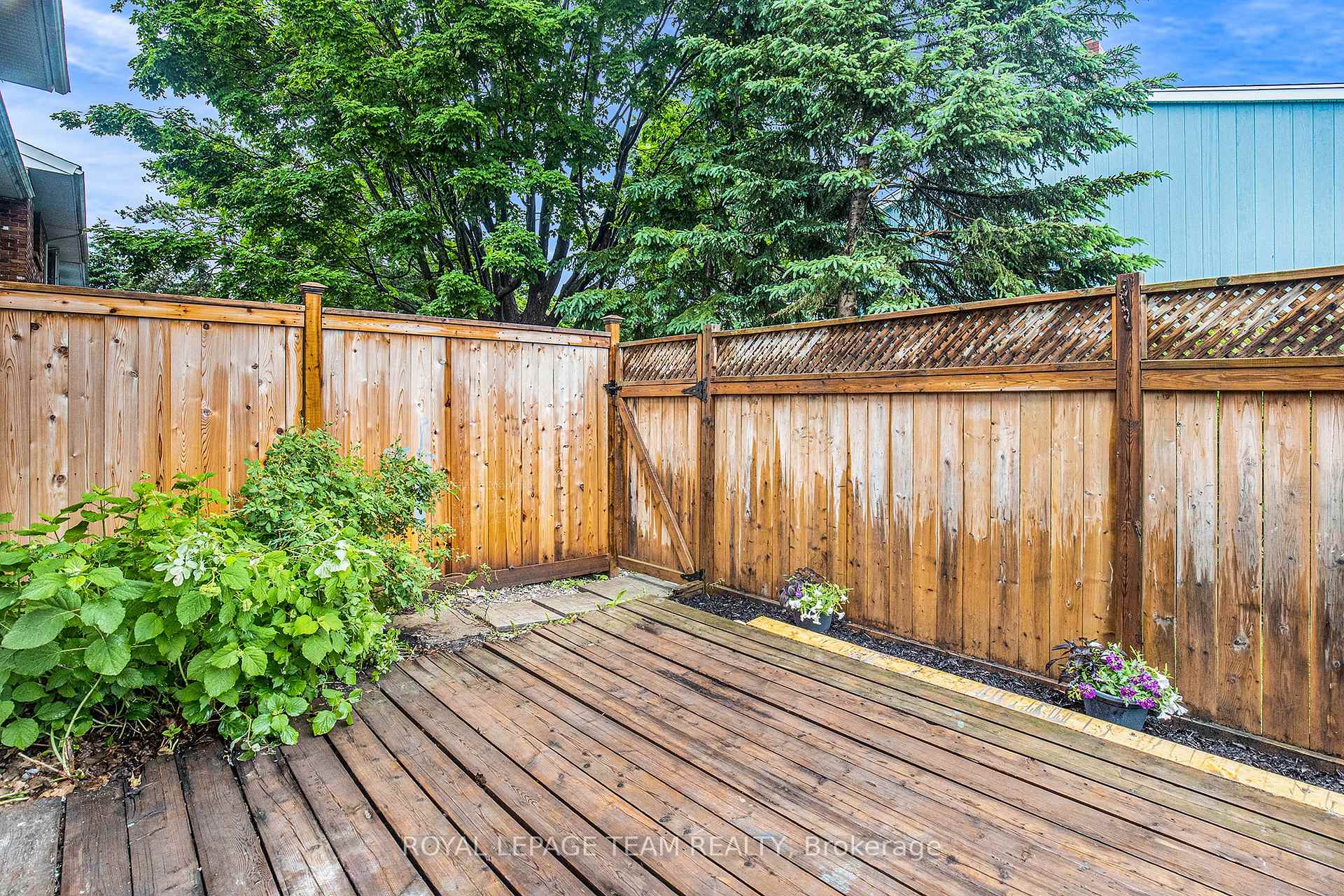 Photo 26 of 1302 Cornell Street, Ottawa, Redwood Park — HOMEH