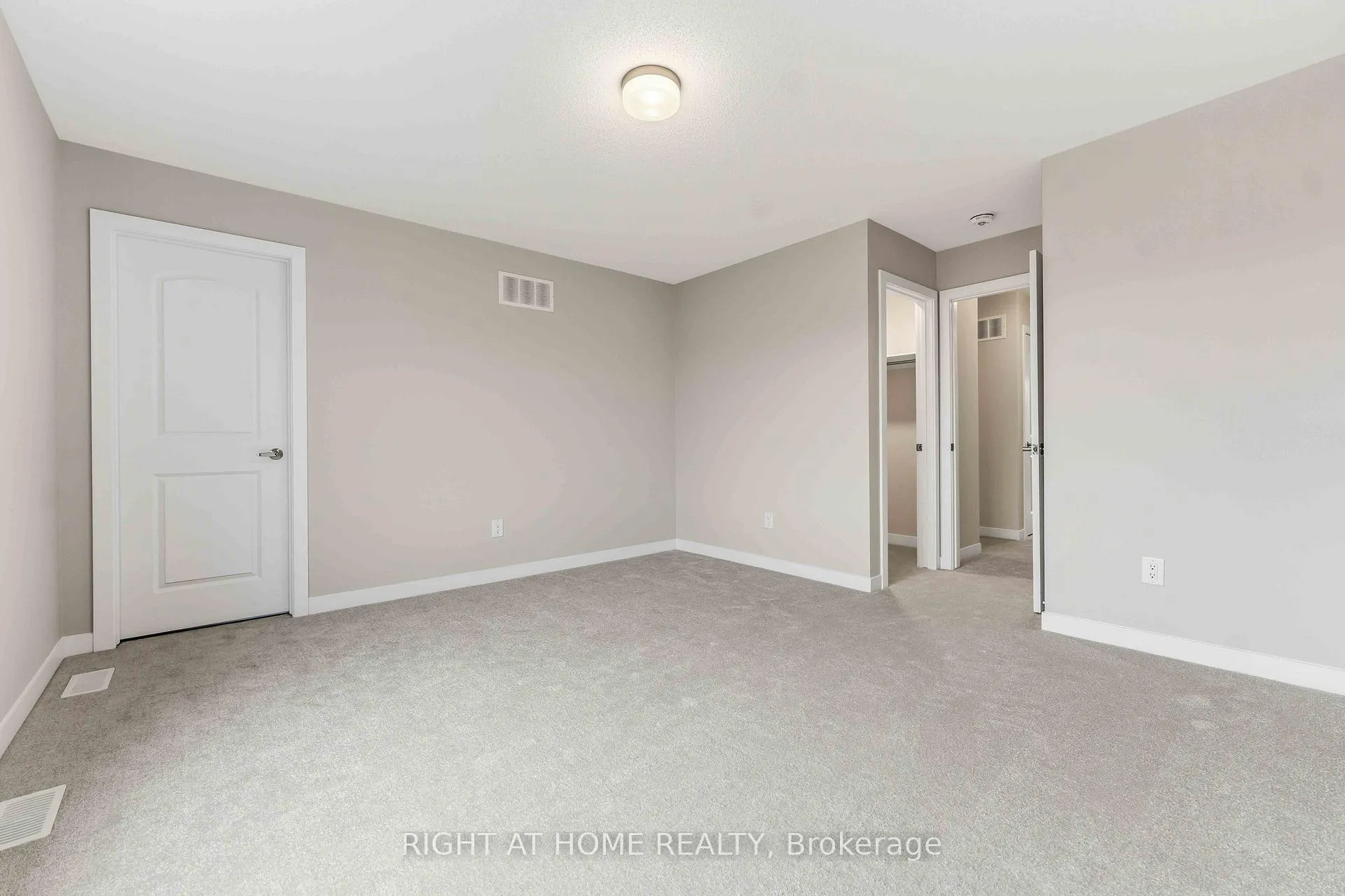 Photo 22 of 290 Les Emmerson Drive, Ottawa, Barrhaven - Heritage Park — HOMEH