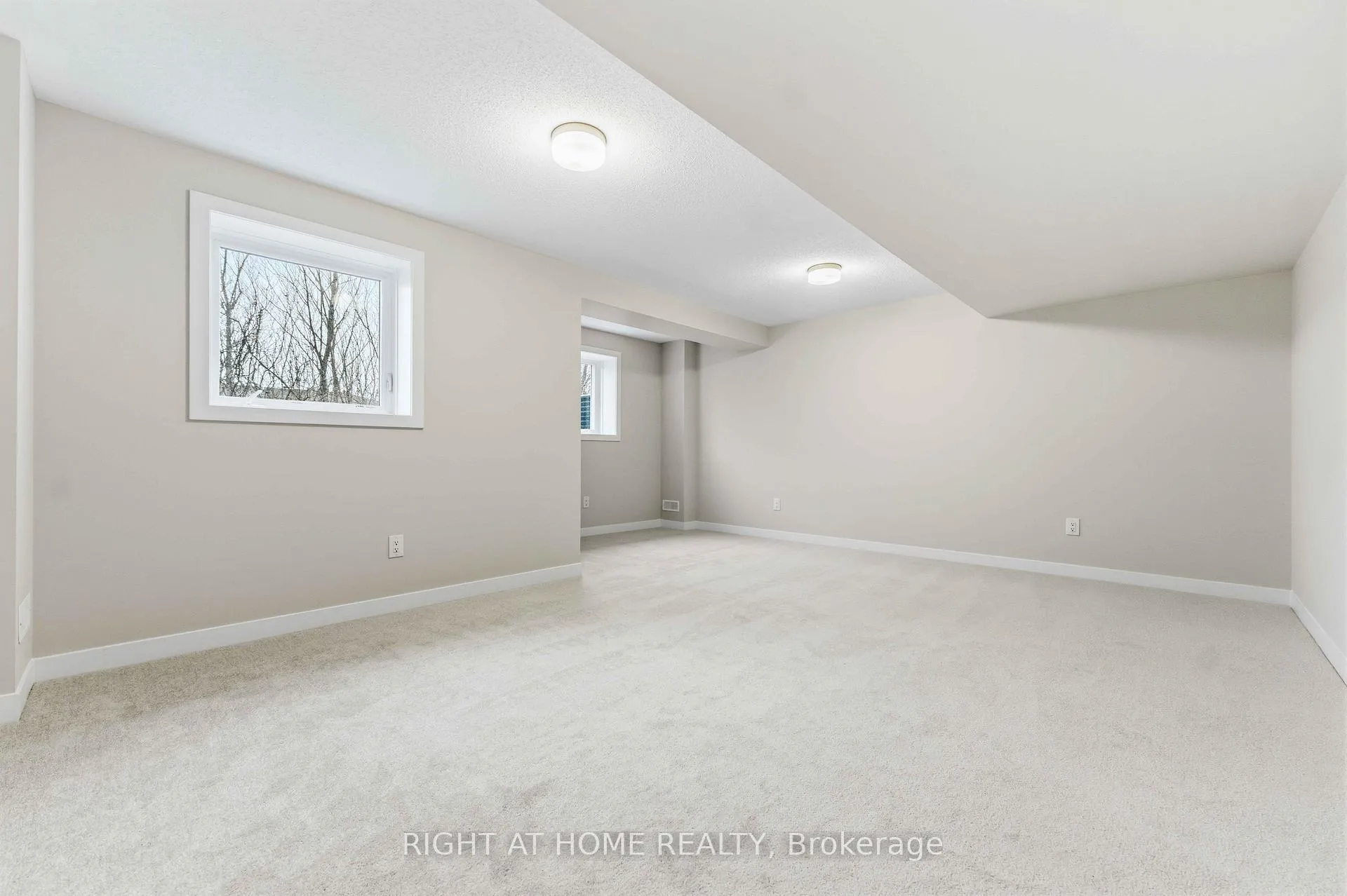 Photo 27 of 290 Les Emmerson Drive, Ottawa, Barrhaven - Heritage Park — HOMEH