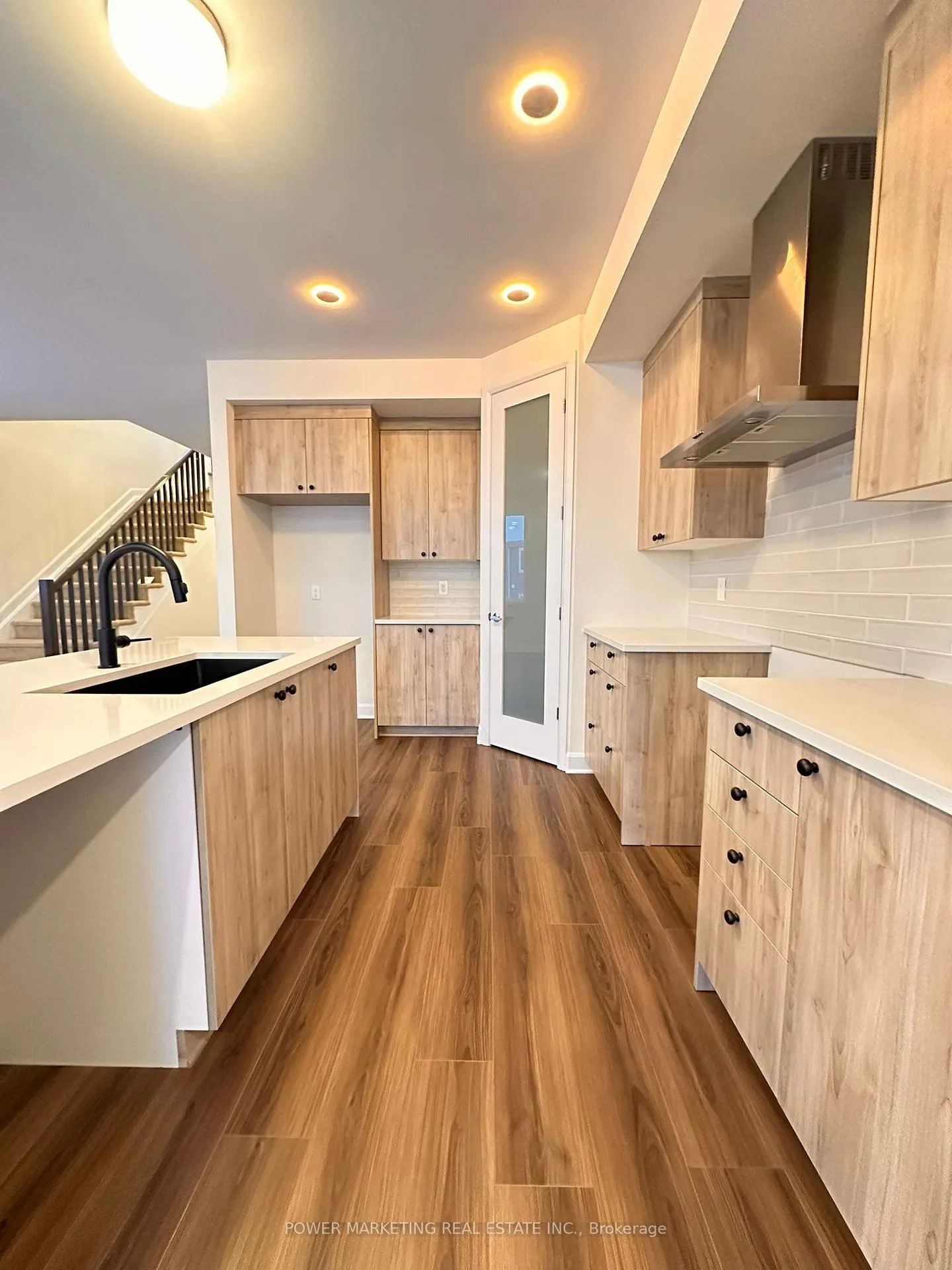 Photo 3 of 1028 Ventus Way, Ottawa, Chapel Hill South - Orleans Village — HOMEH