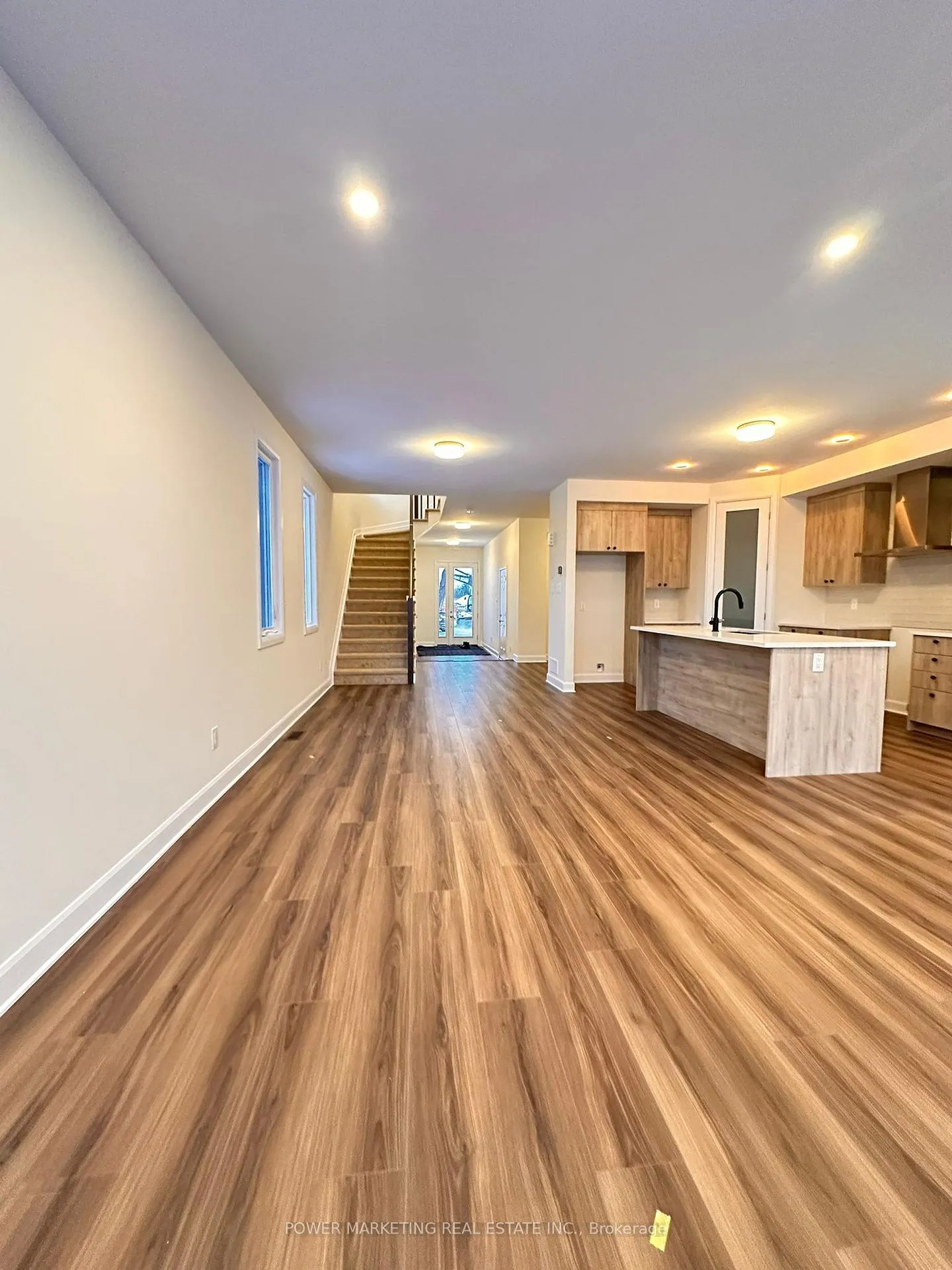 Photo 5 of 1028 Ventus Way, Ottawa, Chapel Hill South - Orleans Village — HOMEH