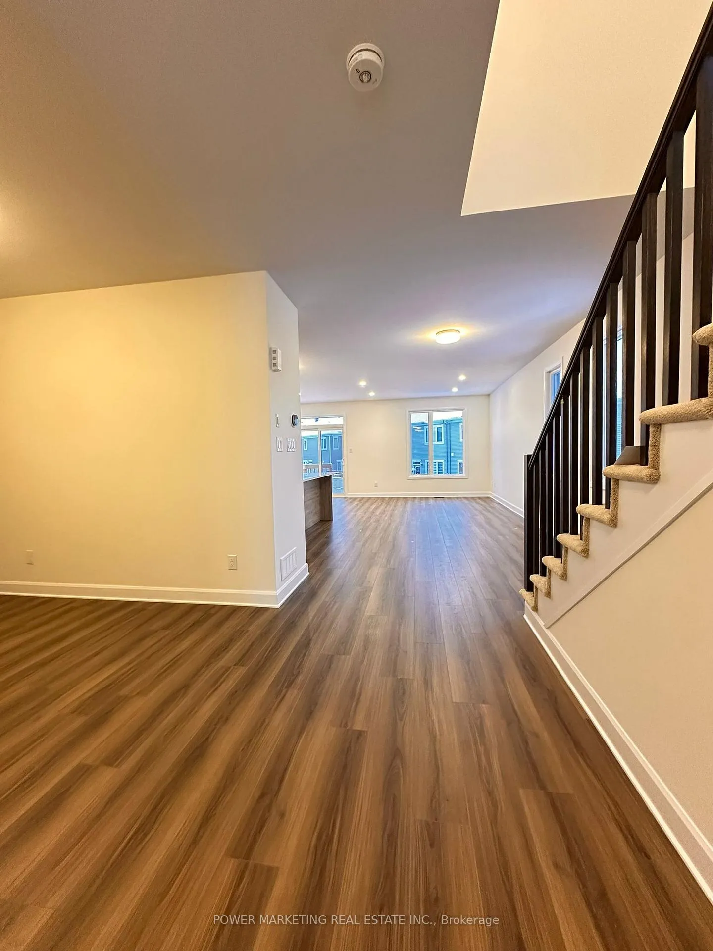 Photo 9 of 1028 Ventus Way, Ottawa, Chapel Hill South - Orleans Village — HOMEH