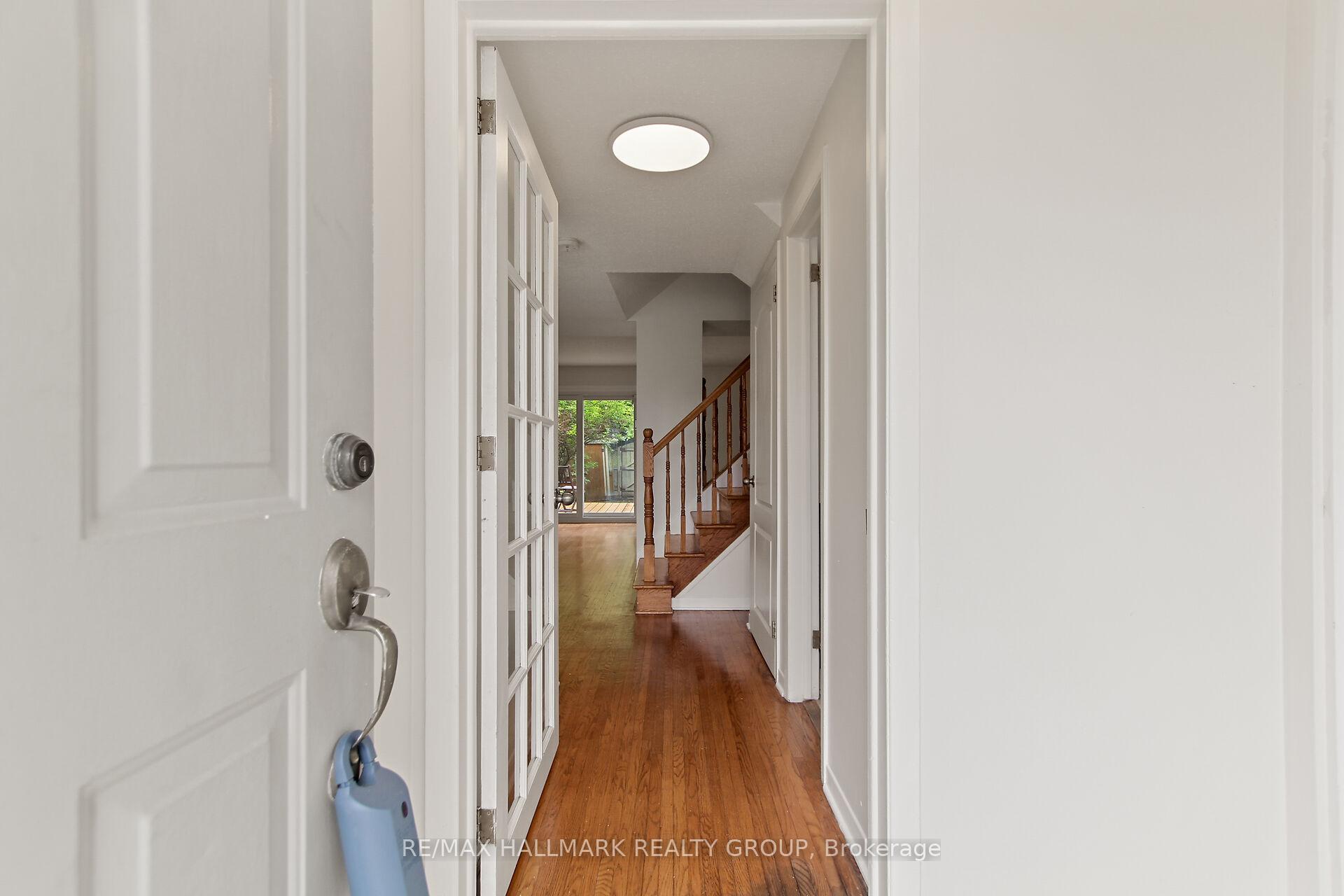 Photo 5 of 1326 Morrison Drive, Ottawa, Redwood Park — HOMEH